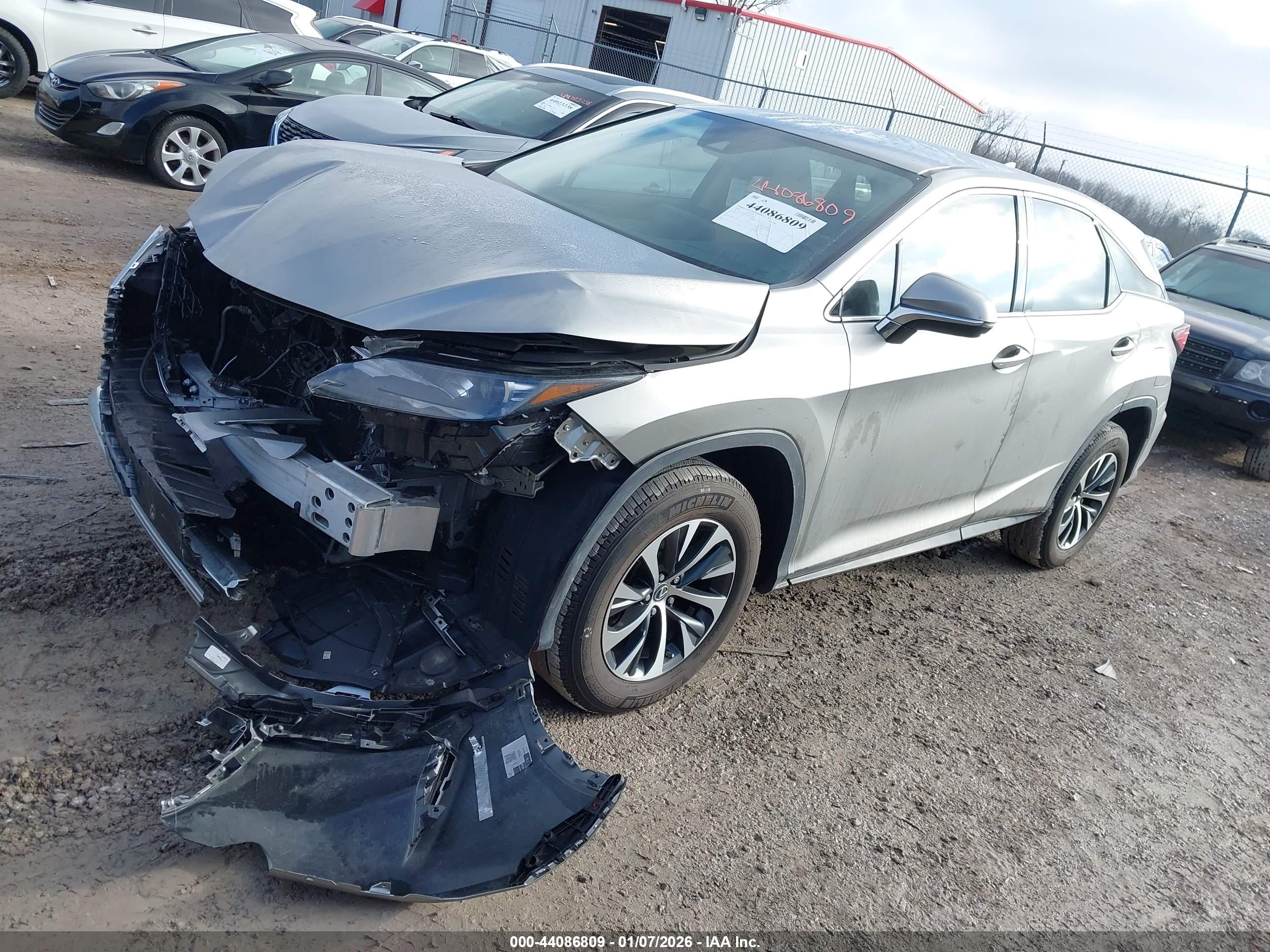 LEXUS RX image 2