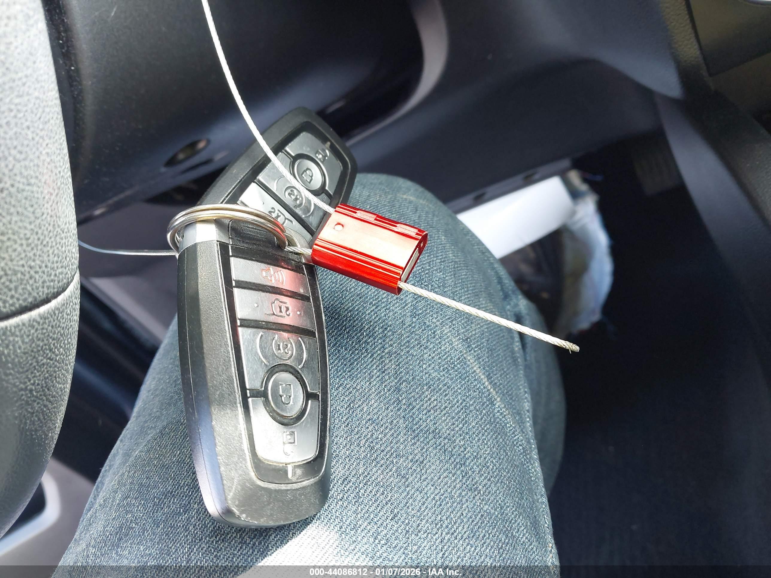 FORD ESCAPE image 11