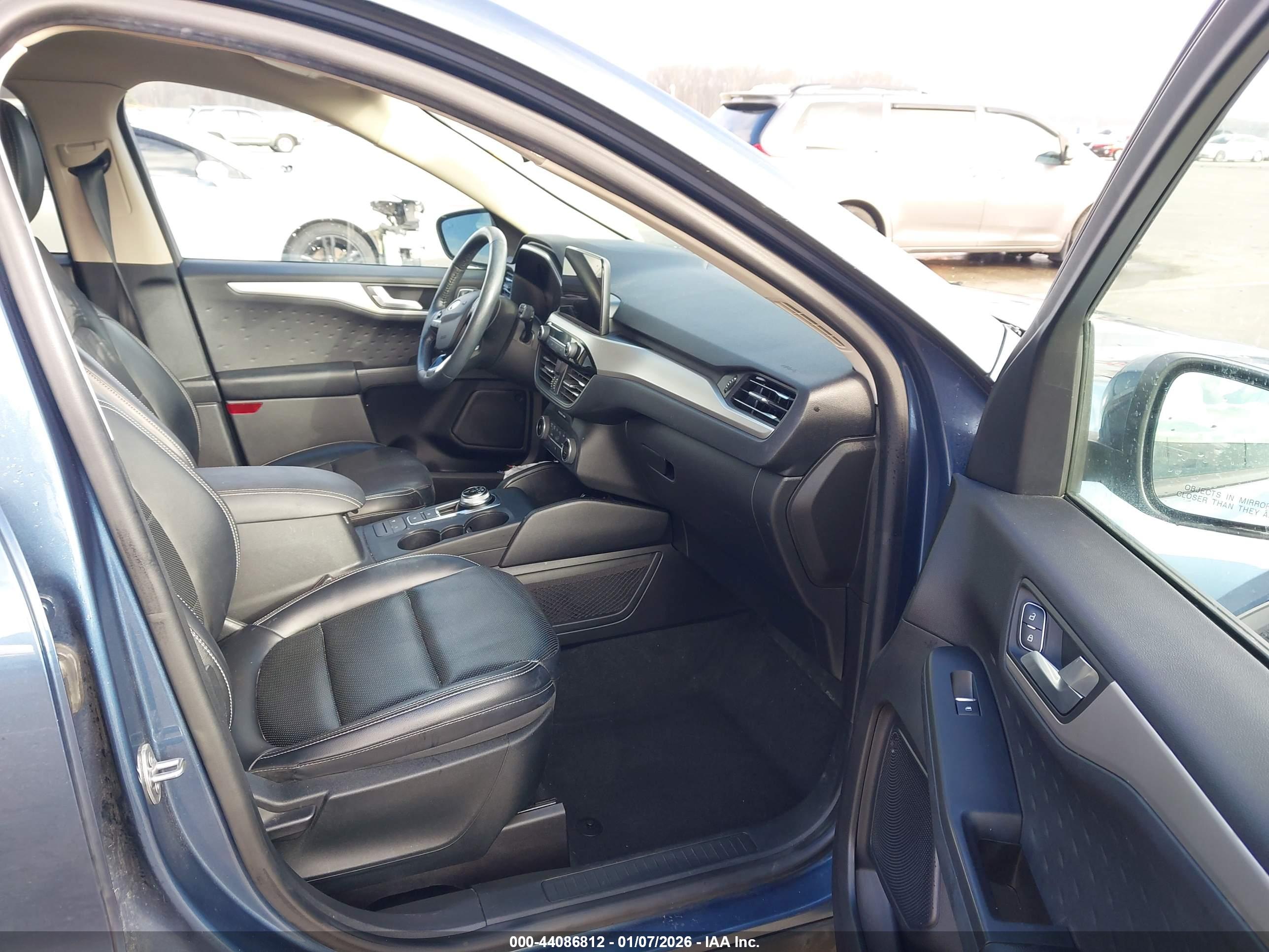 FORD ESCAPE image 5
