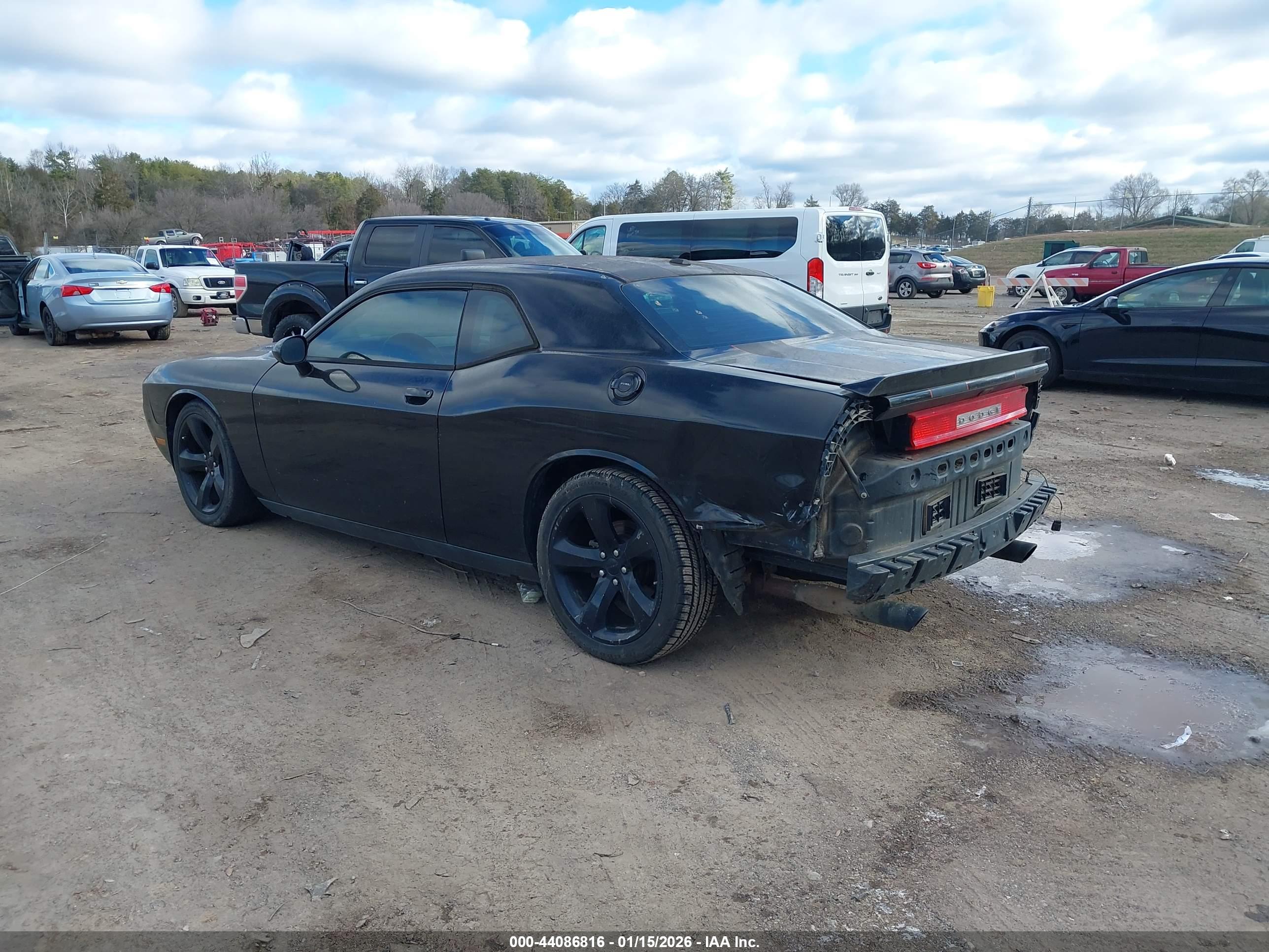 DODGE CHALLENGER image 3