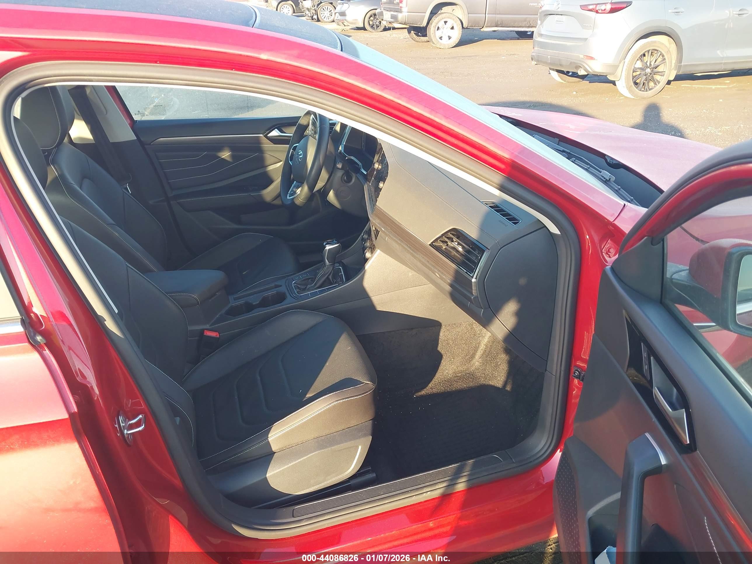 VOLKSWAGEN JETTA image 5