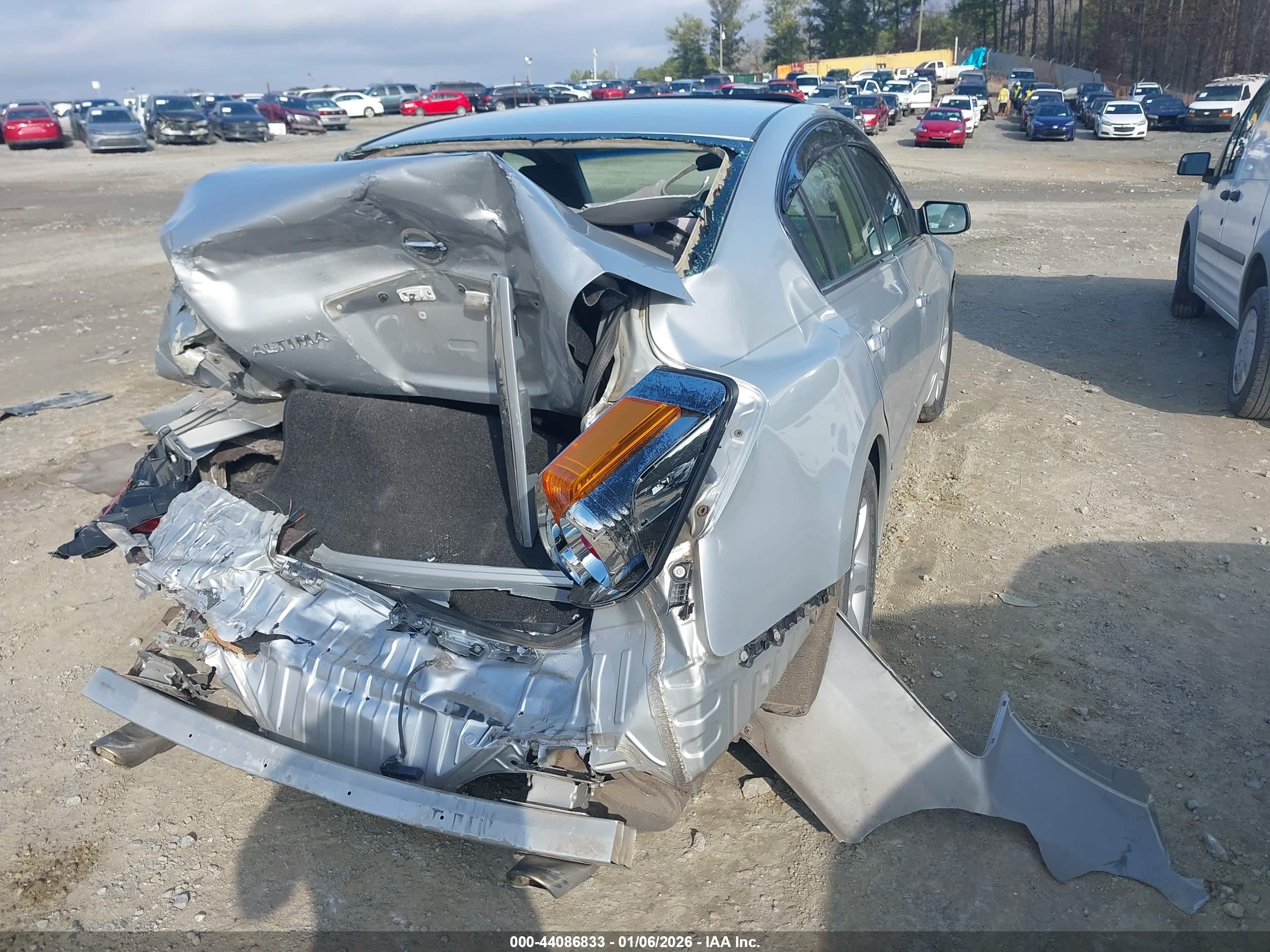 NISSAN ALTIMA image 4