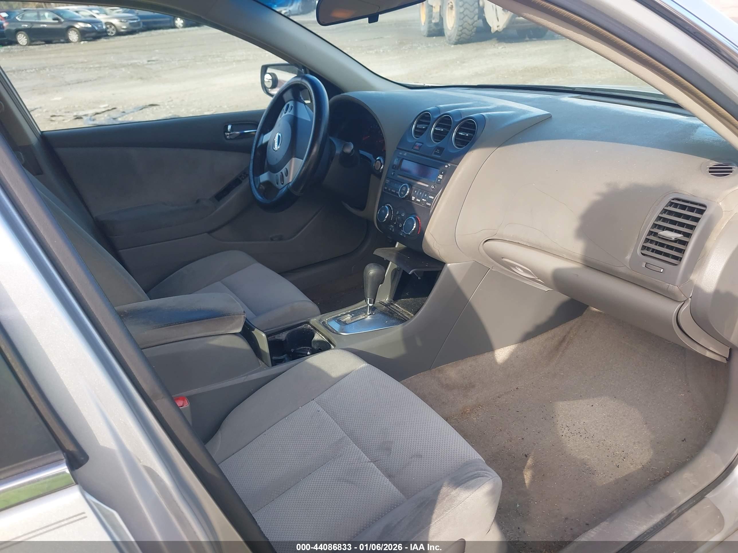 NISSAN ALTIMA image 5