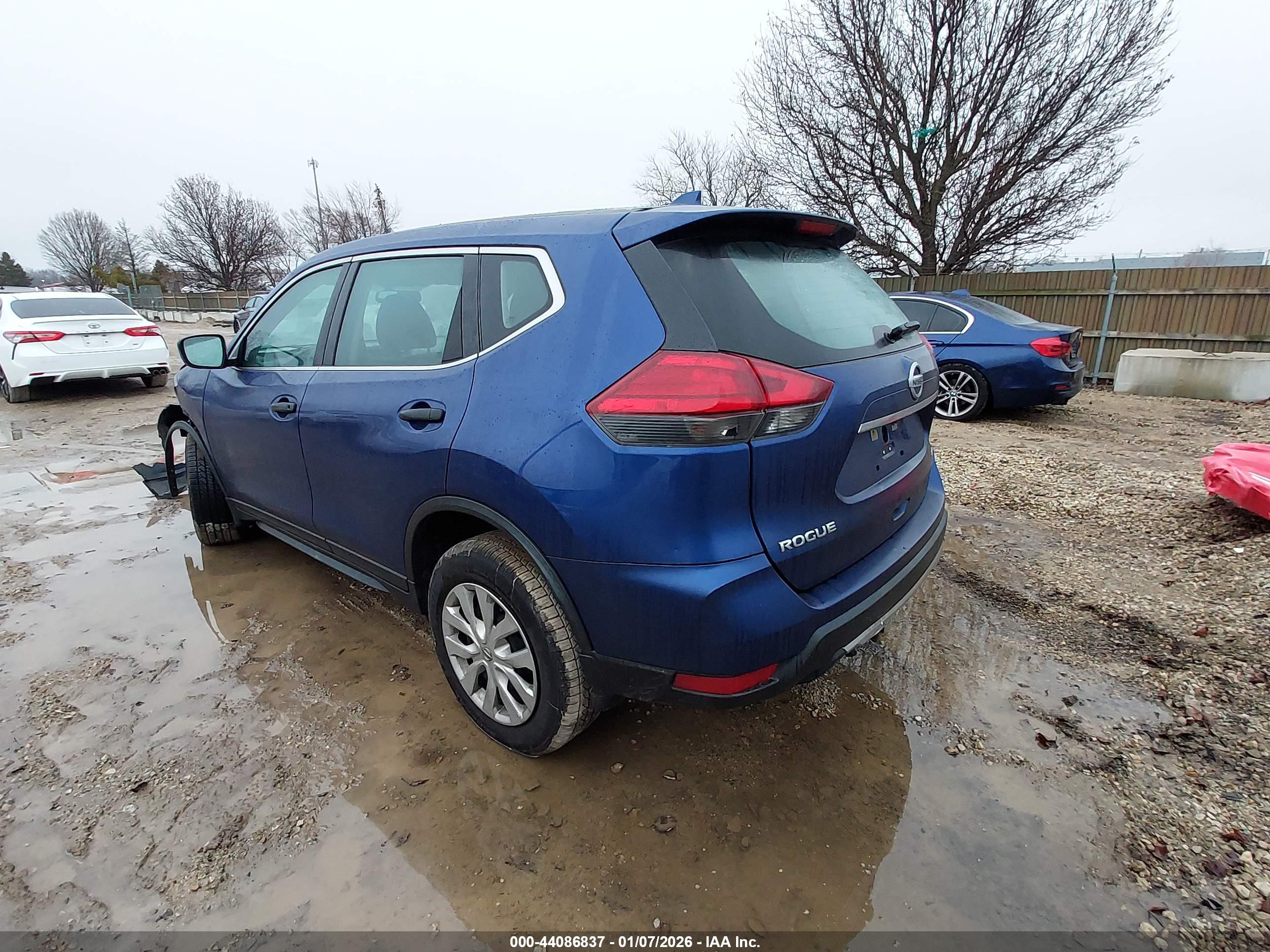 NISSAN ROGUE image 3