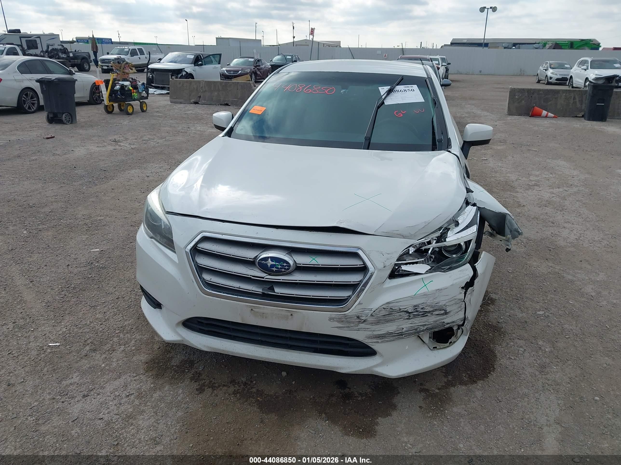 SUBARU LEGACY image 10
