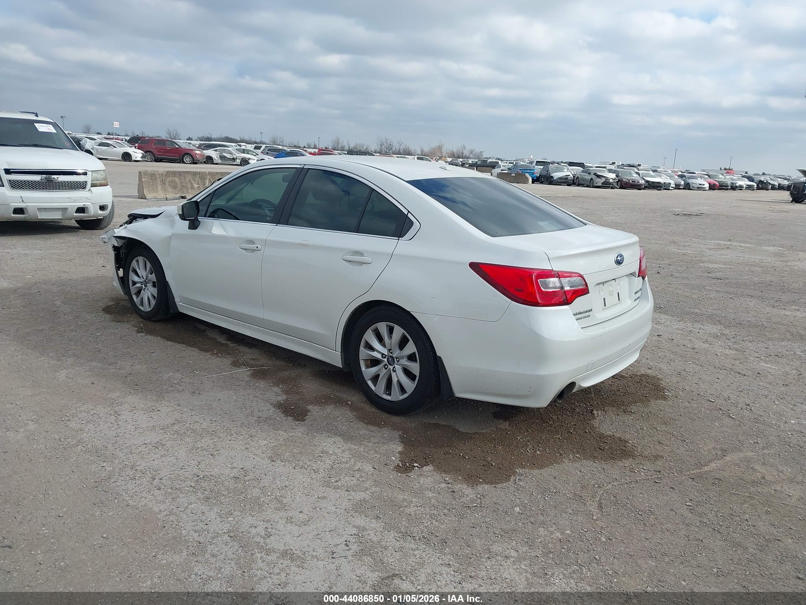 SUBARU LEGACY image 3