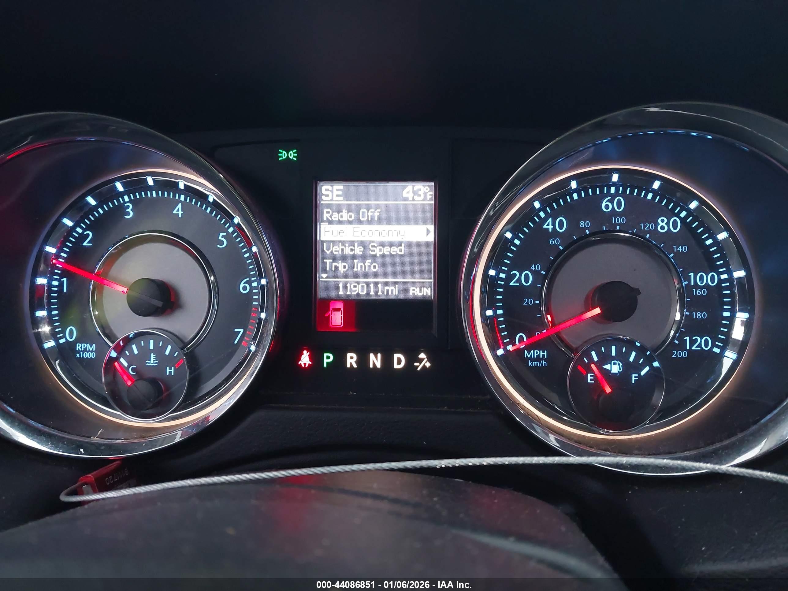 CHRYSLER TOWN image 7