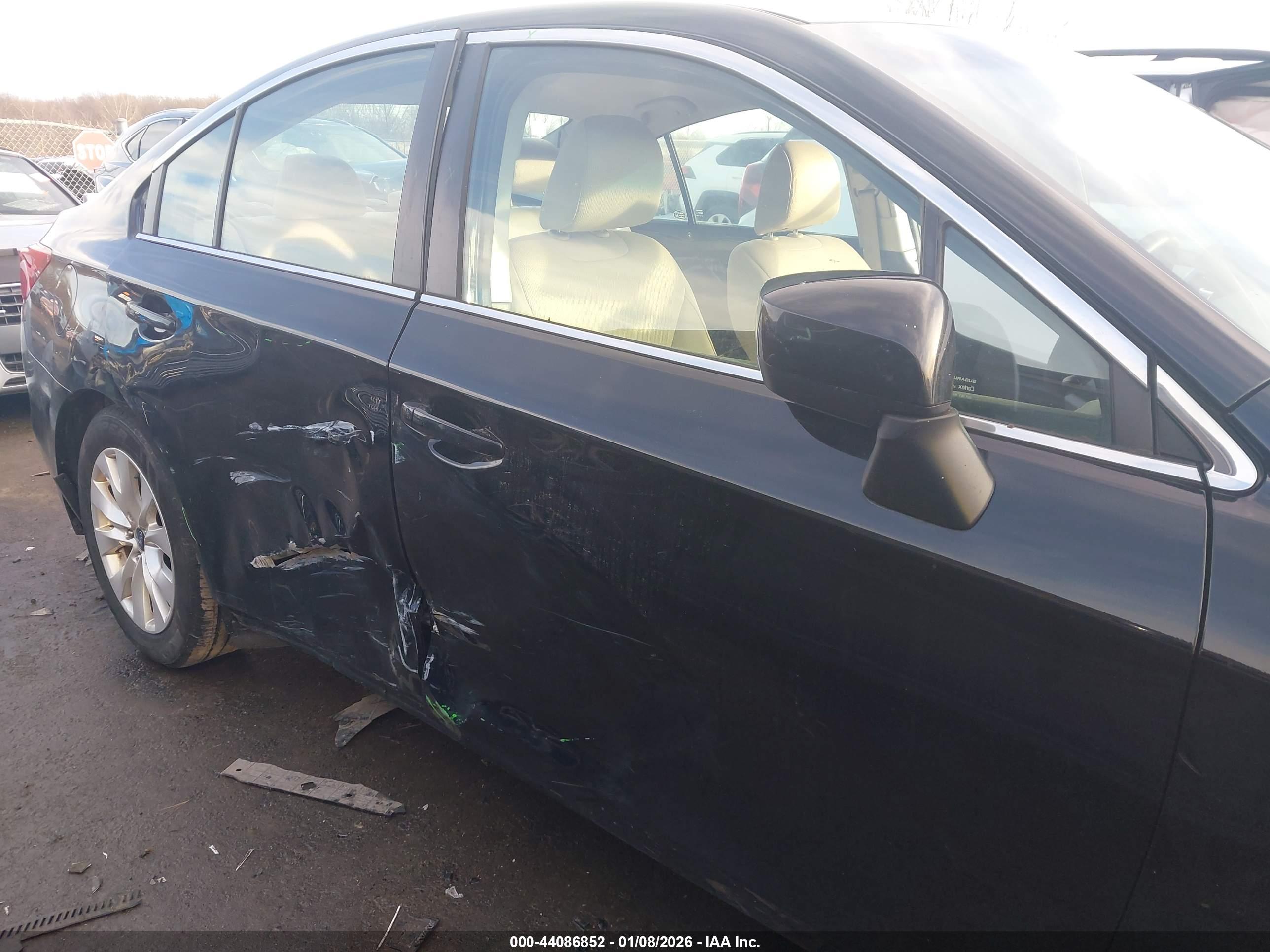 SUBARU LEGACY image 6