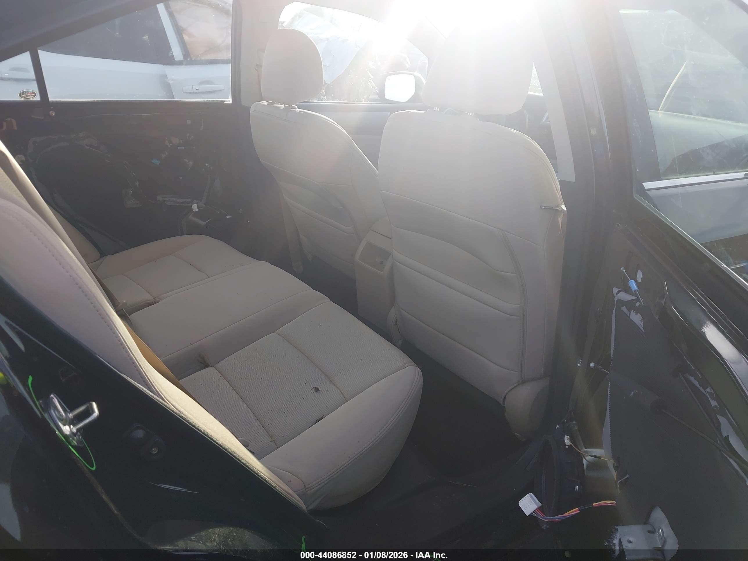 SUBARU LEGACY image 8