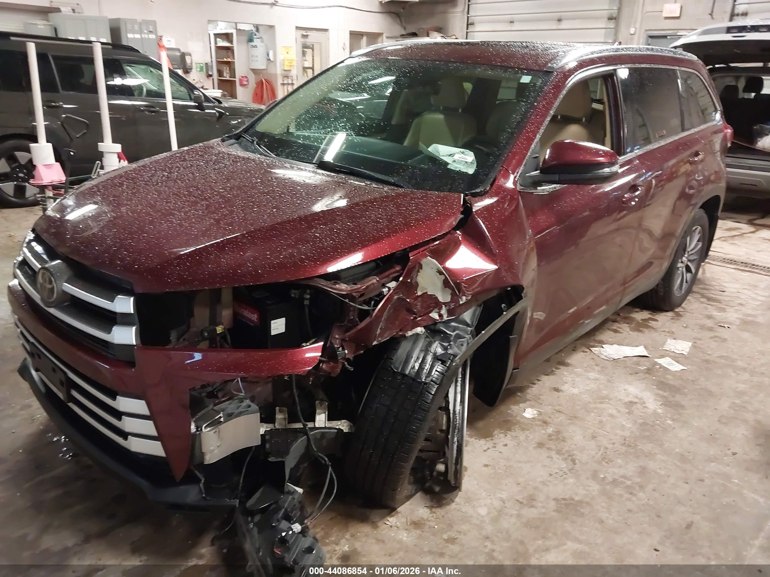 TOYOTA HIGHLANDER image 2