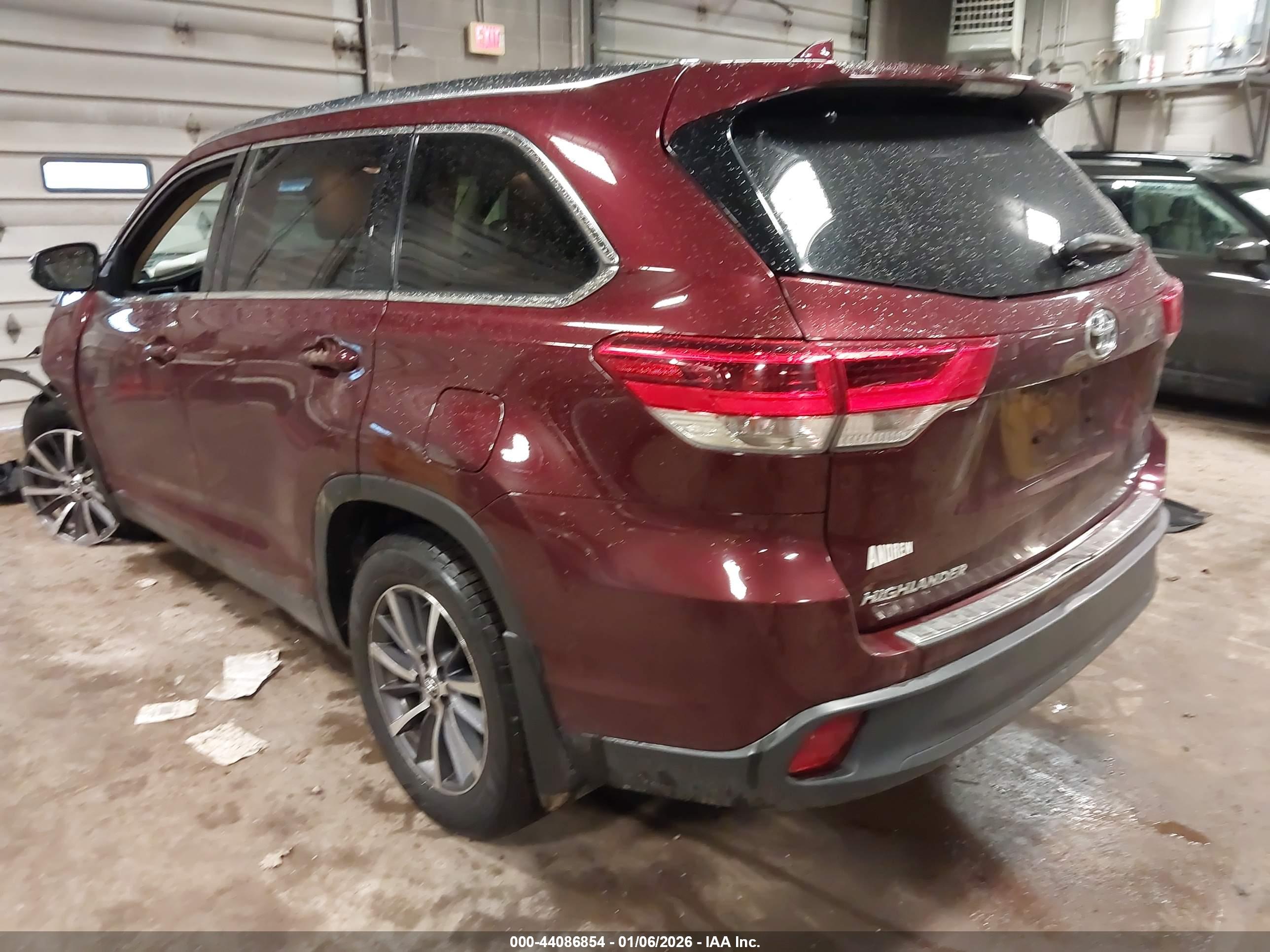 TOYOTA HIGHLANDER image 3
