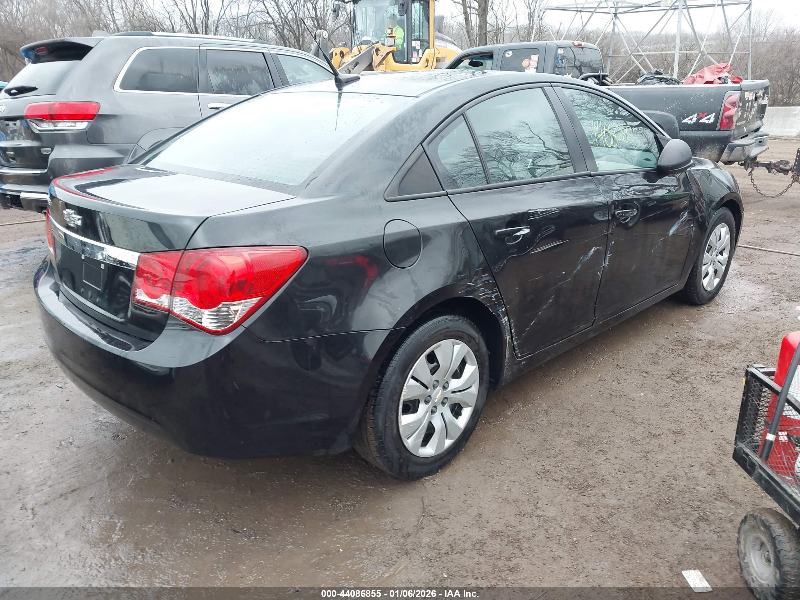 CHEVROLET CRUZE image 4
