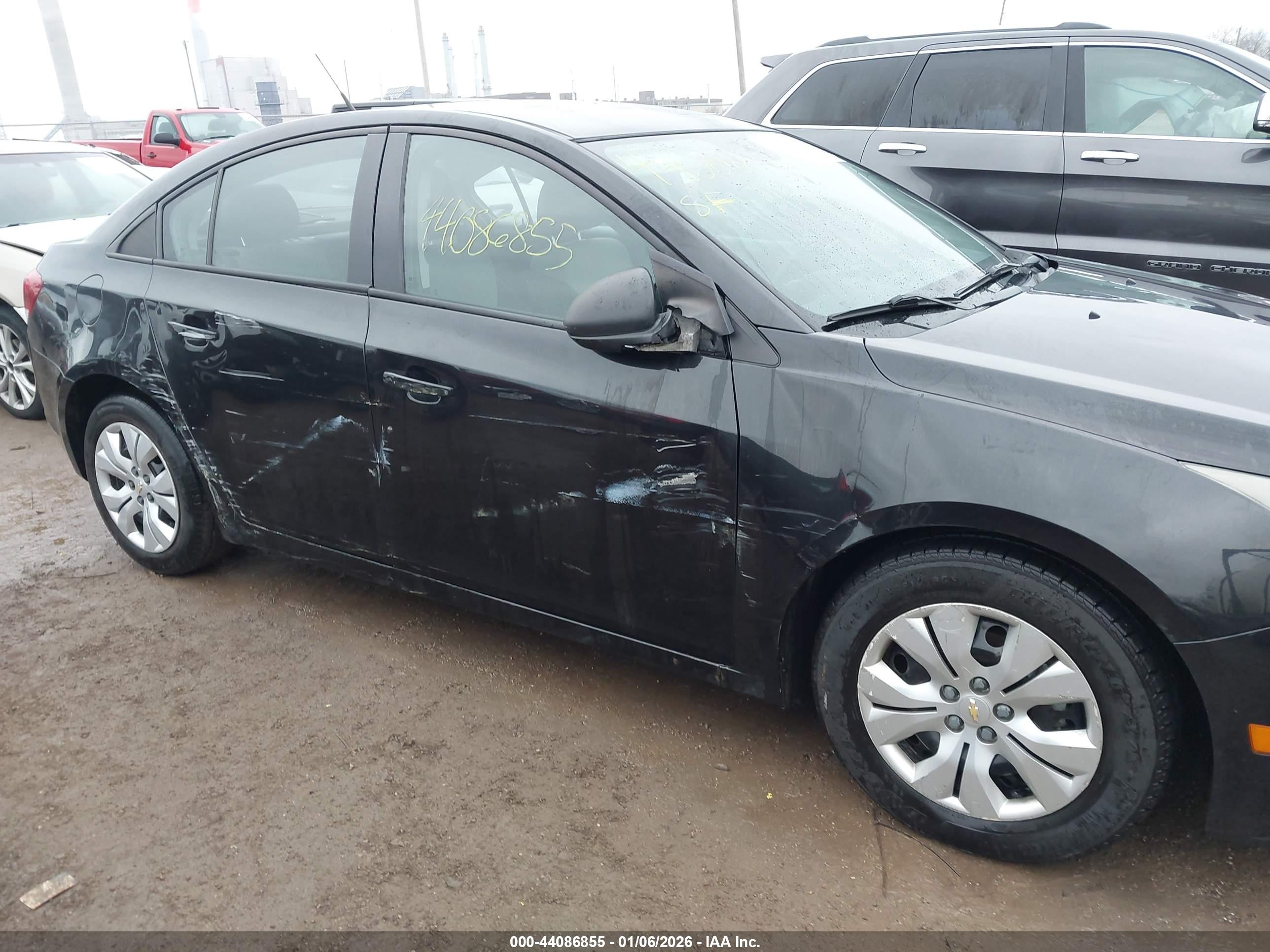 CHEVROLET CRUZE image 6