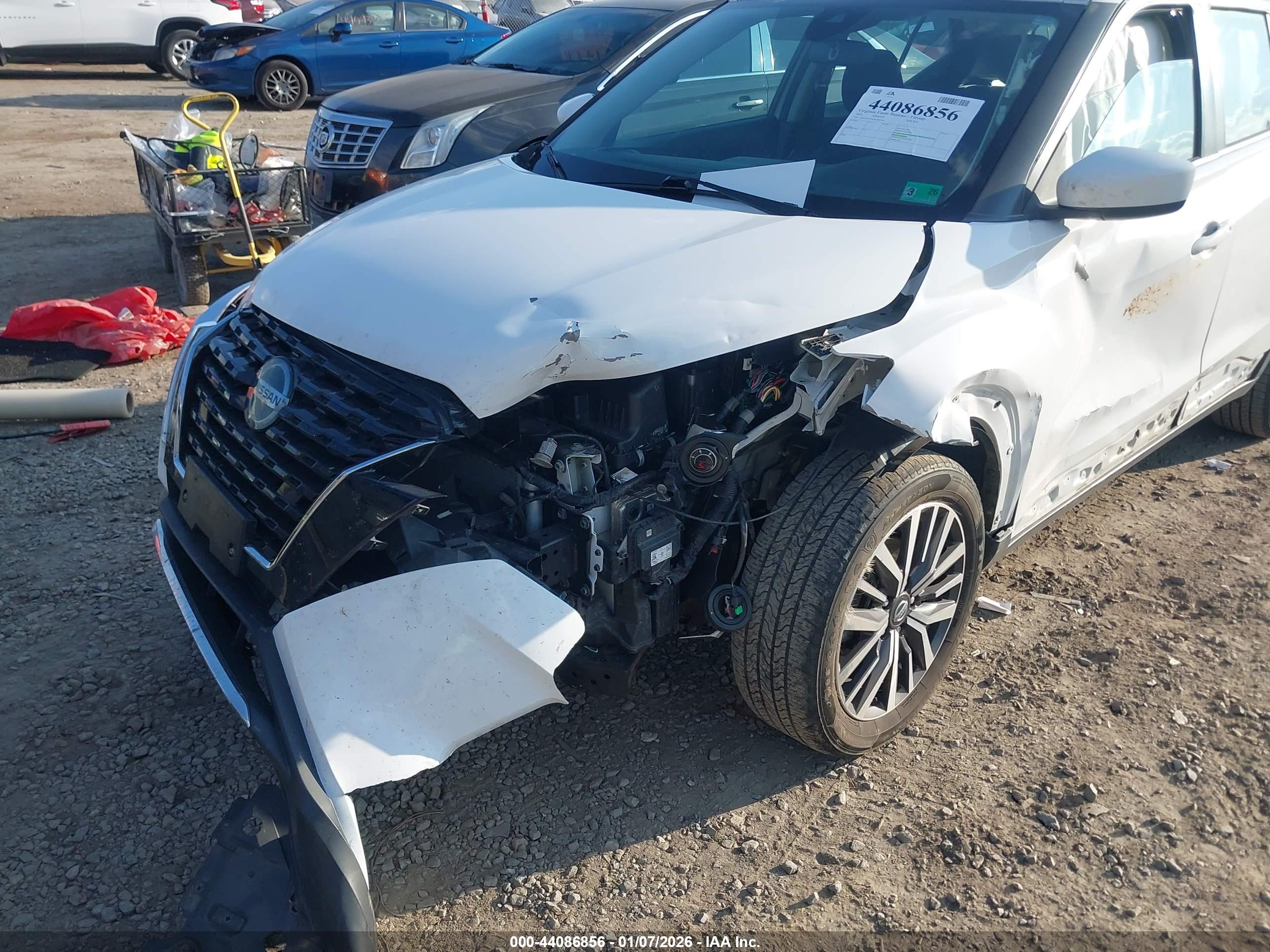 NISSAN KICKS image 6