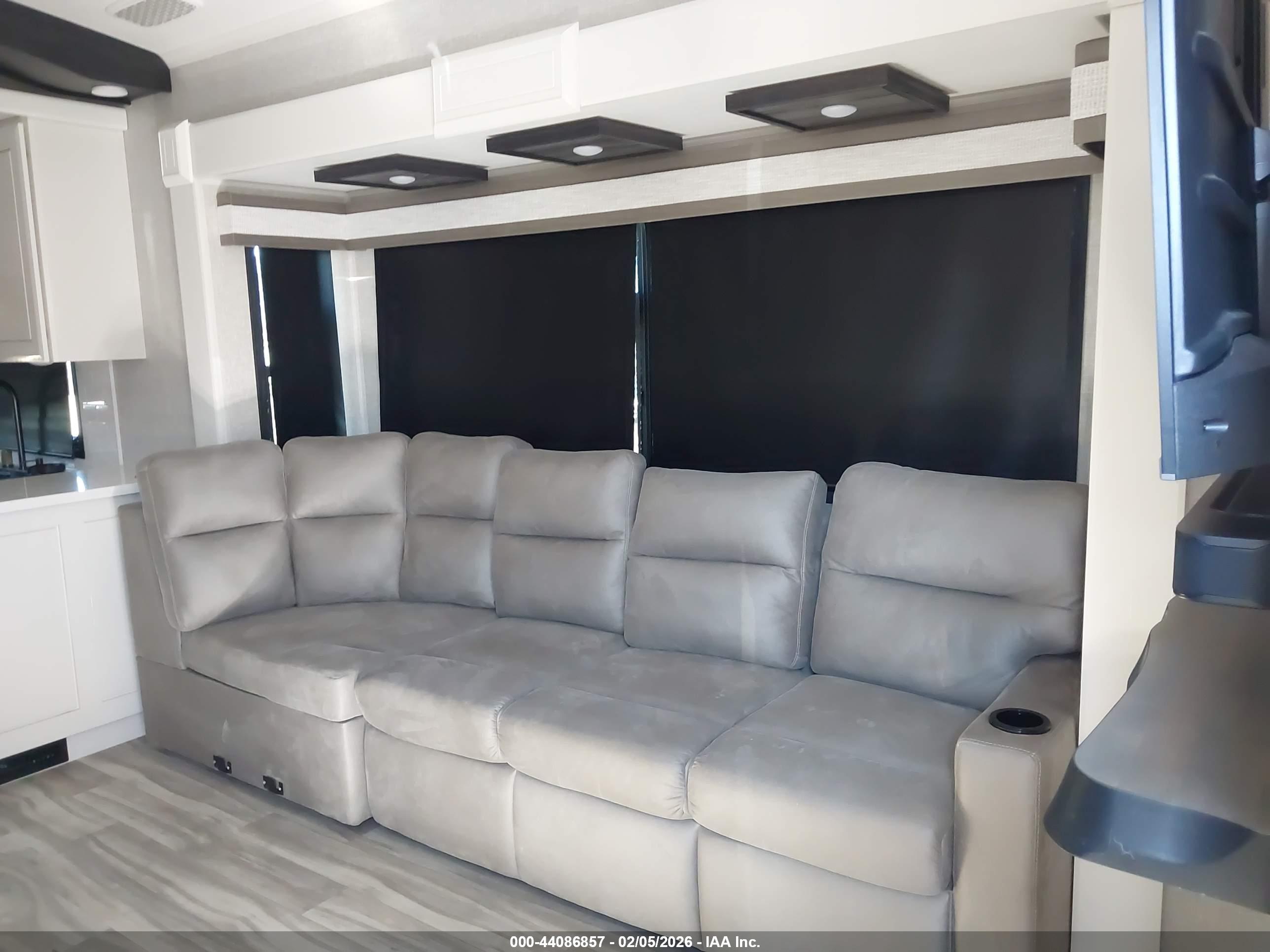 JAYCO PINNACLE image 8