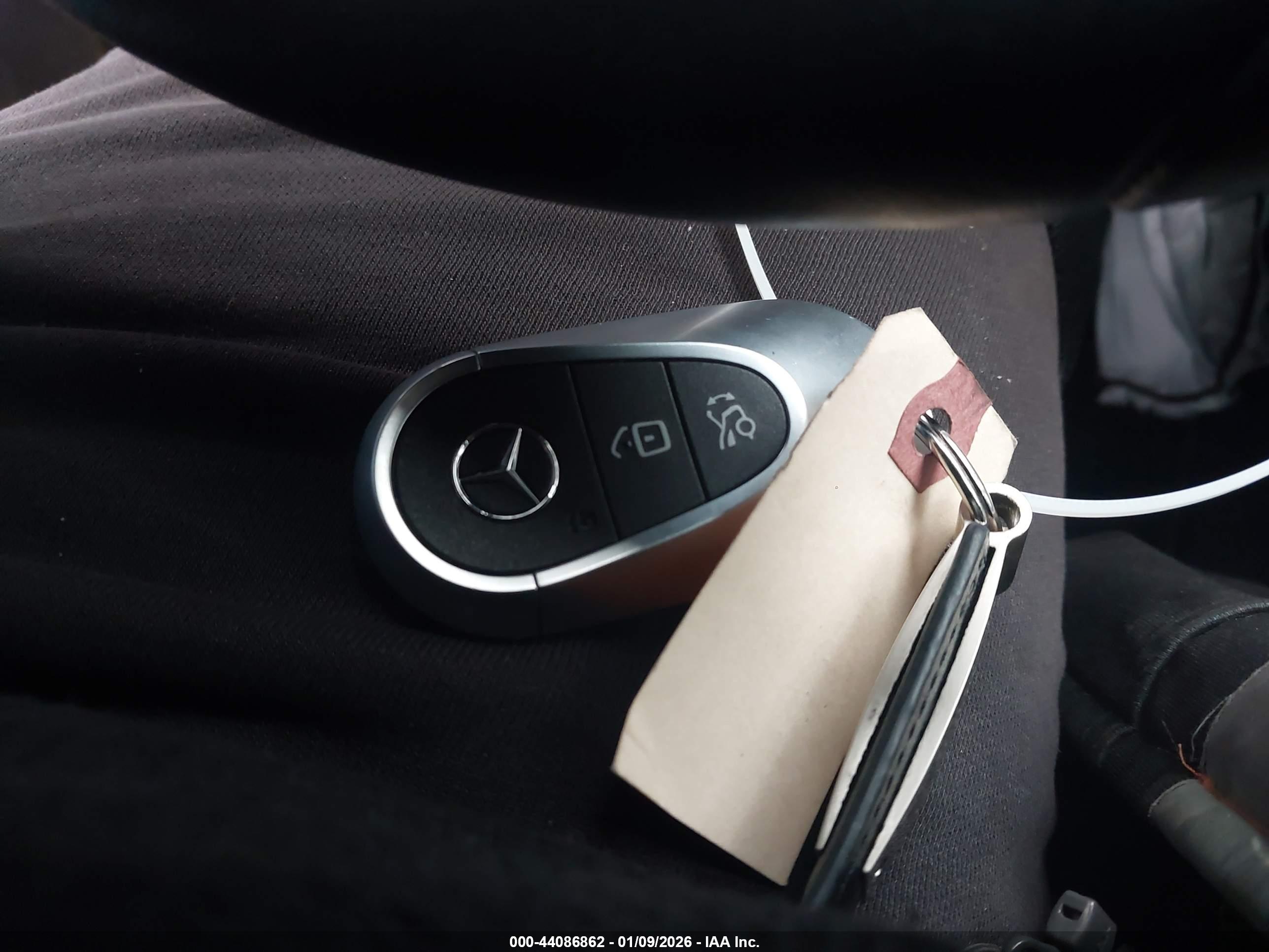 MERCEDES-BENZ C image 11