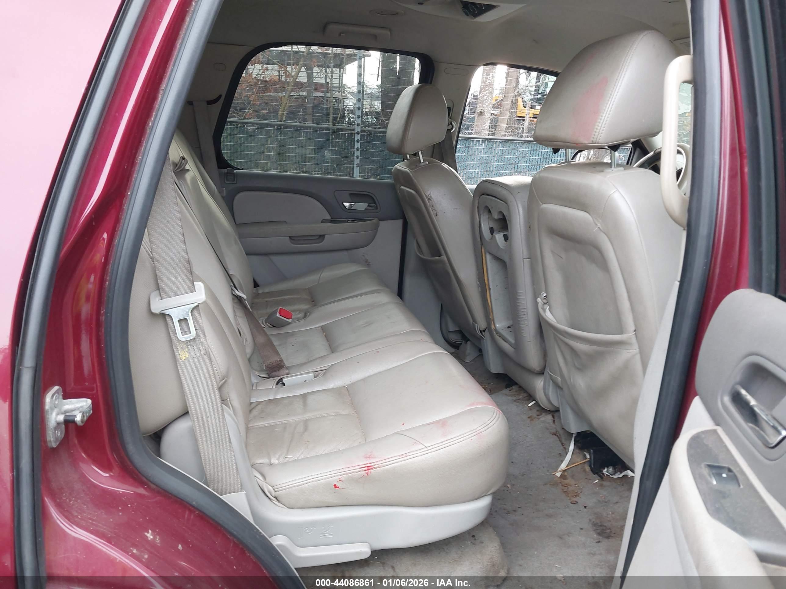 CHEVROLET TAHOE image 8