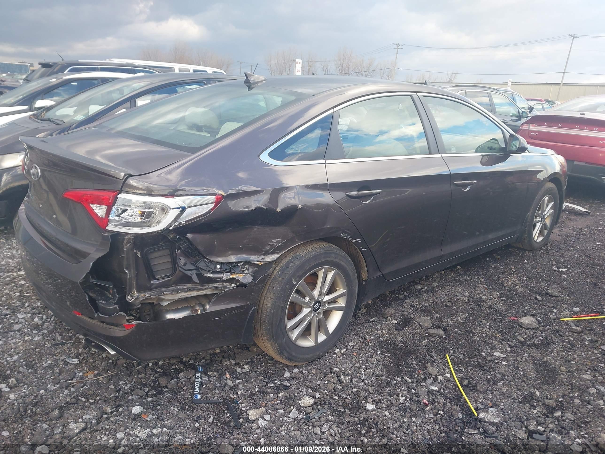 HYUNDAI SONATA image 4