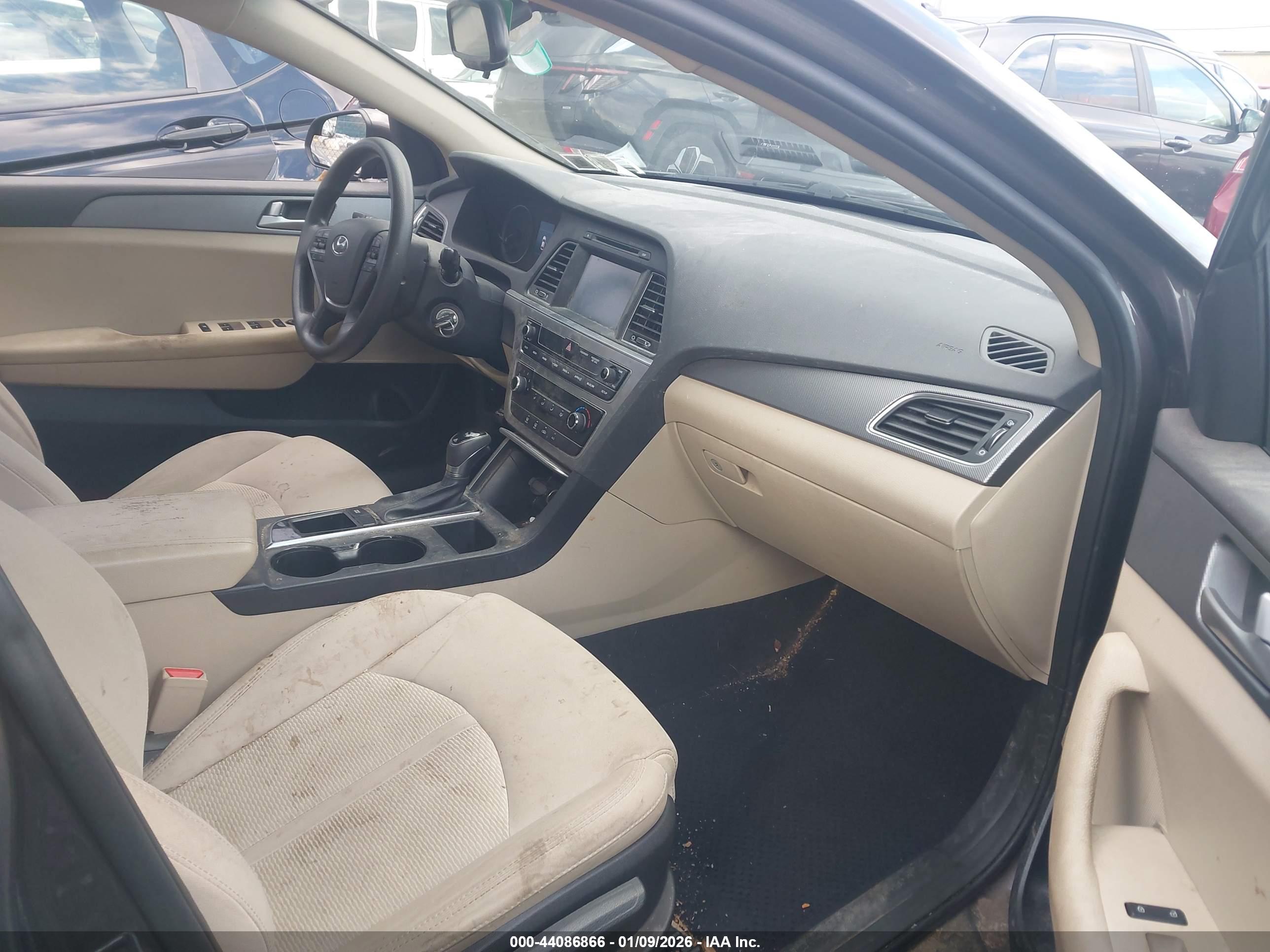 HYUNDAI SONATA image 5