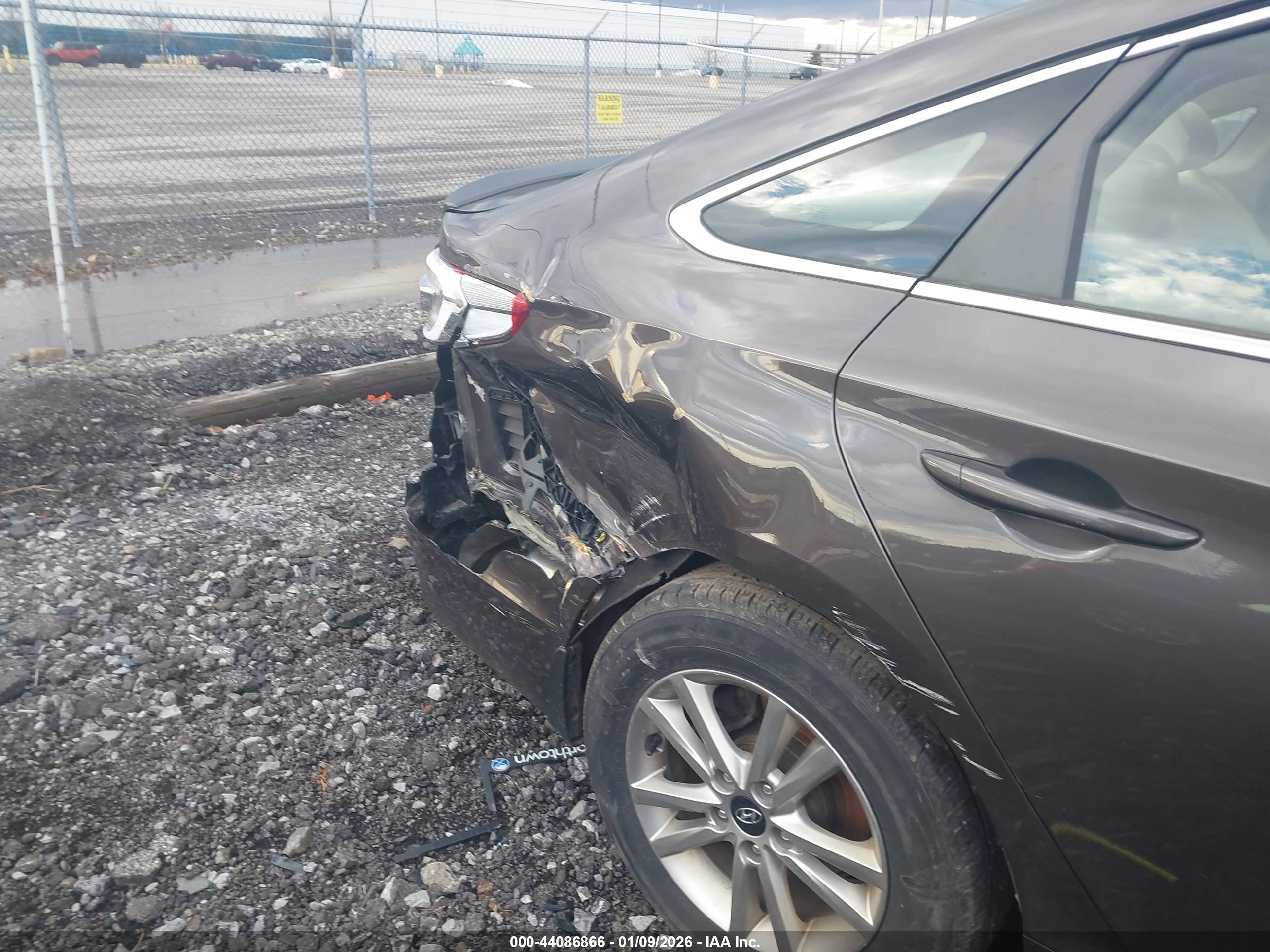 HYUNDAI SONATA image 6
