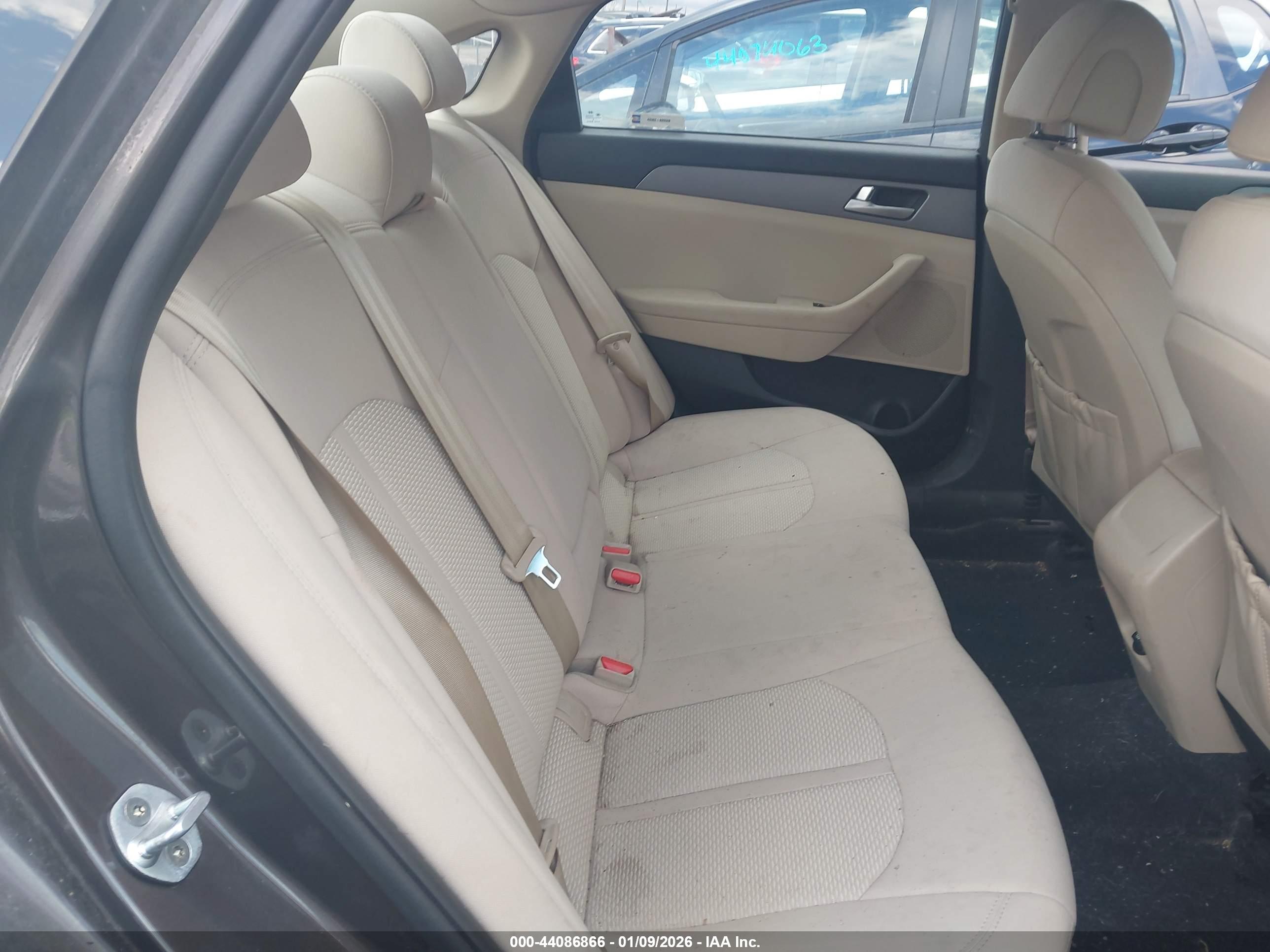 HYUNDAI SONATA image 8
