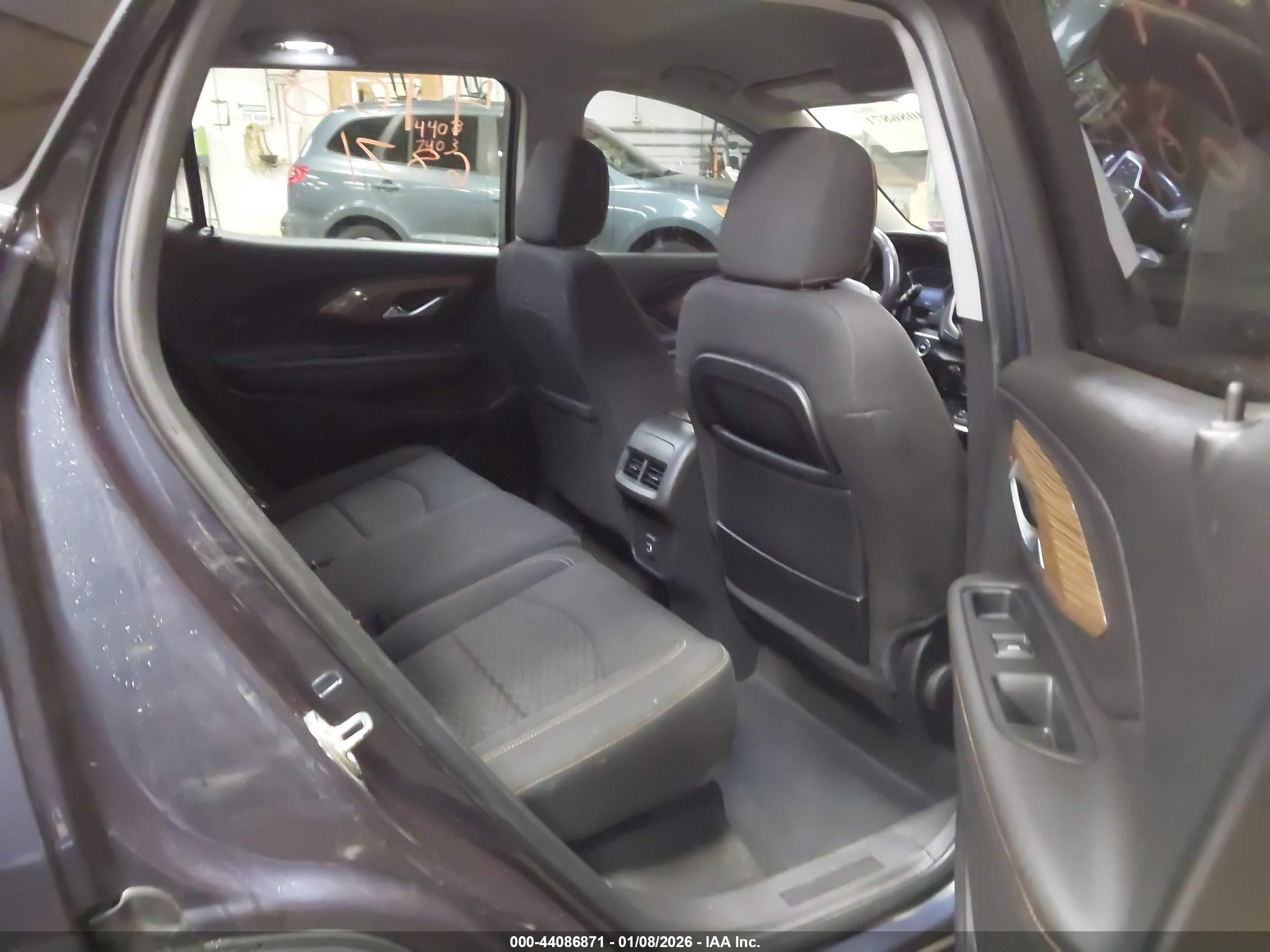 GMC TERRAIN image 8
