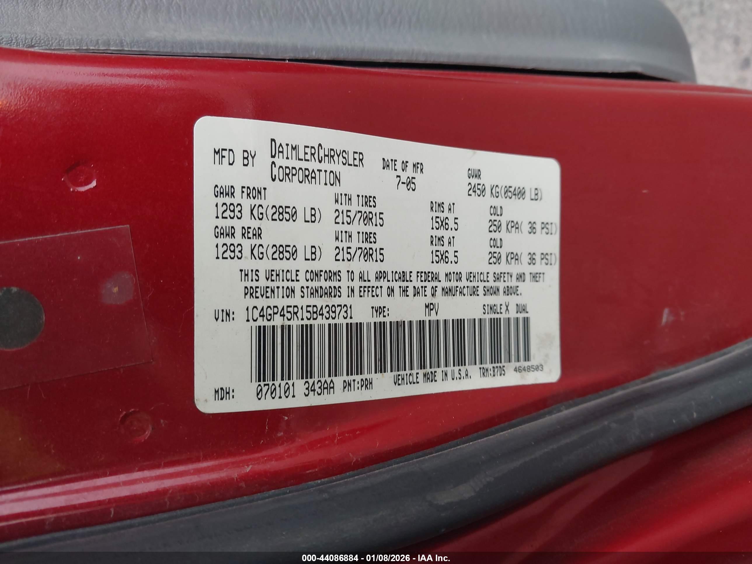 CHRYSLER TOWN image 9