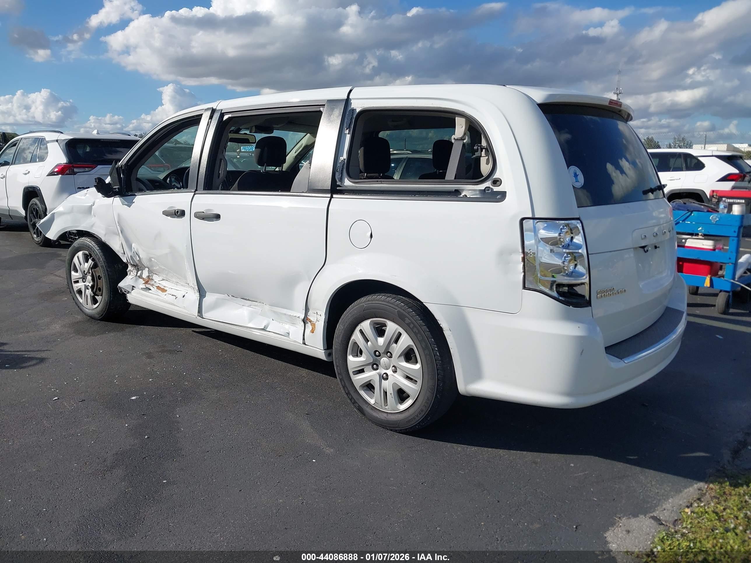 DODGE GRAND image 3