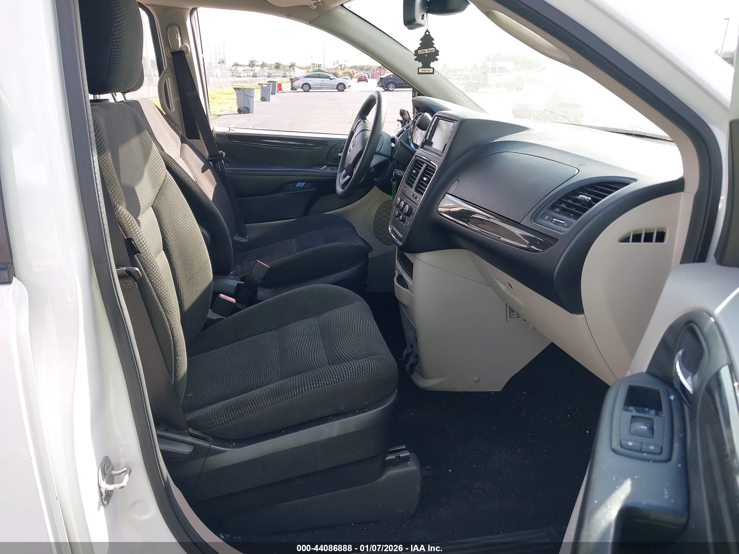 DODGE GRAND image 5
