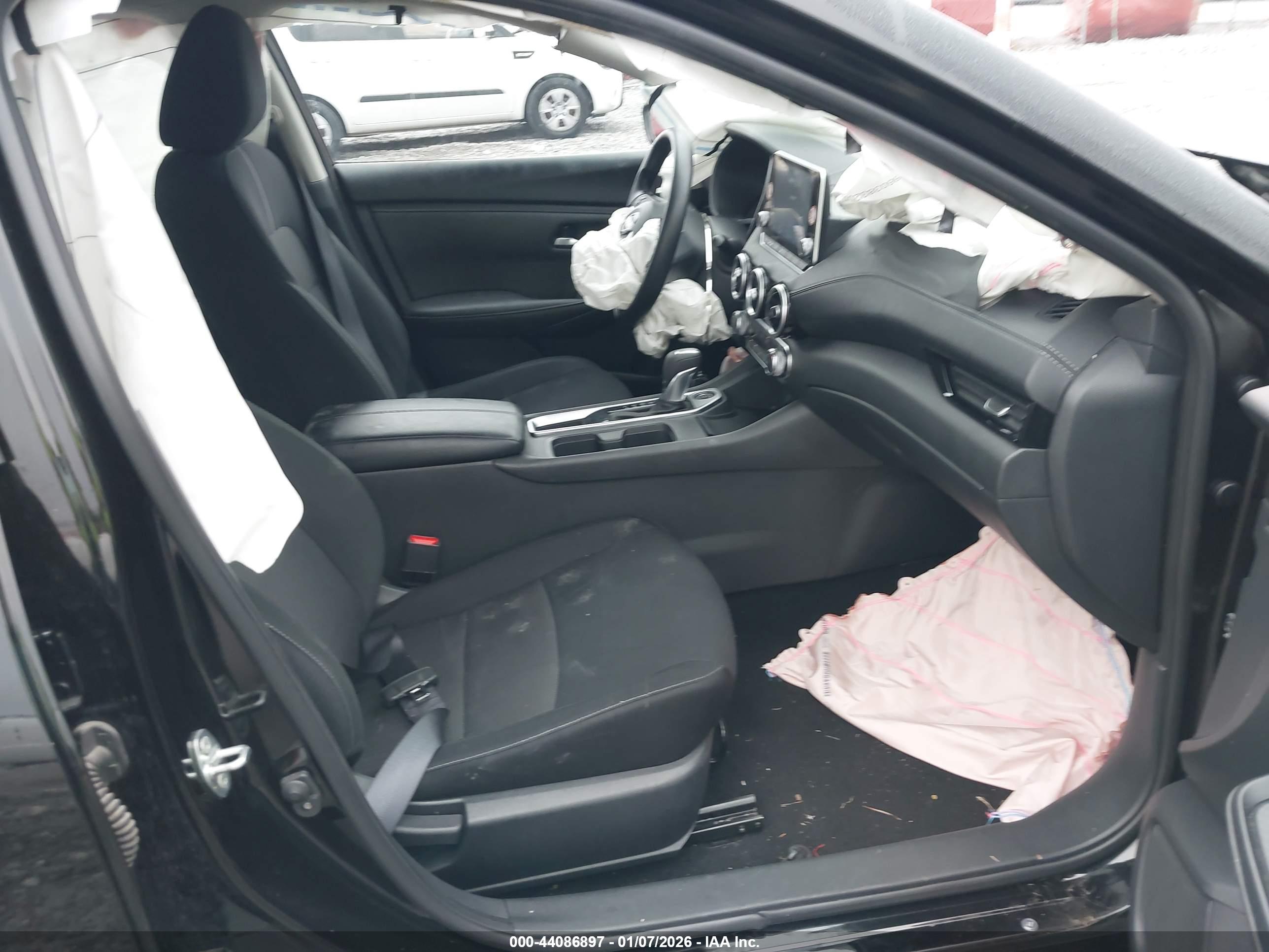 NISSAN SENTRA image 5