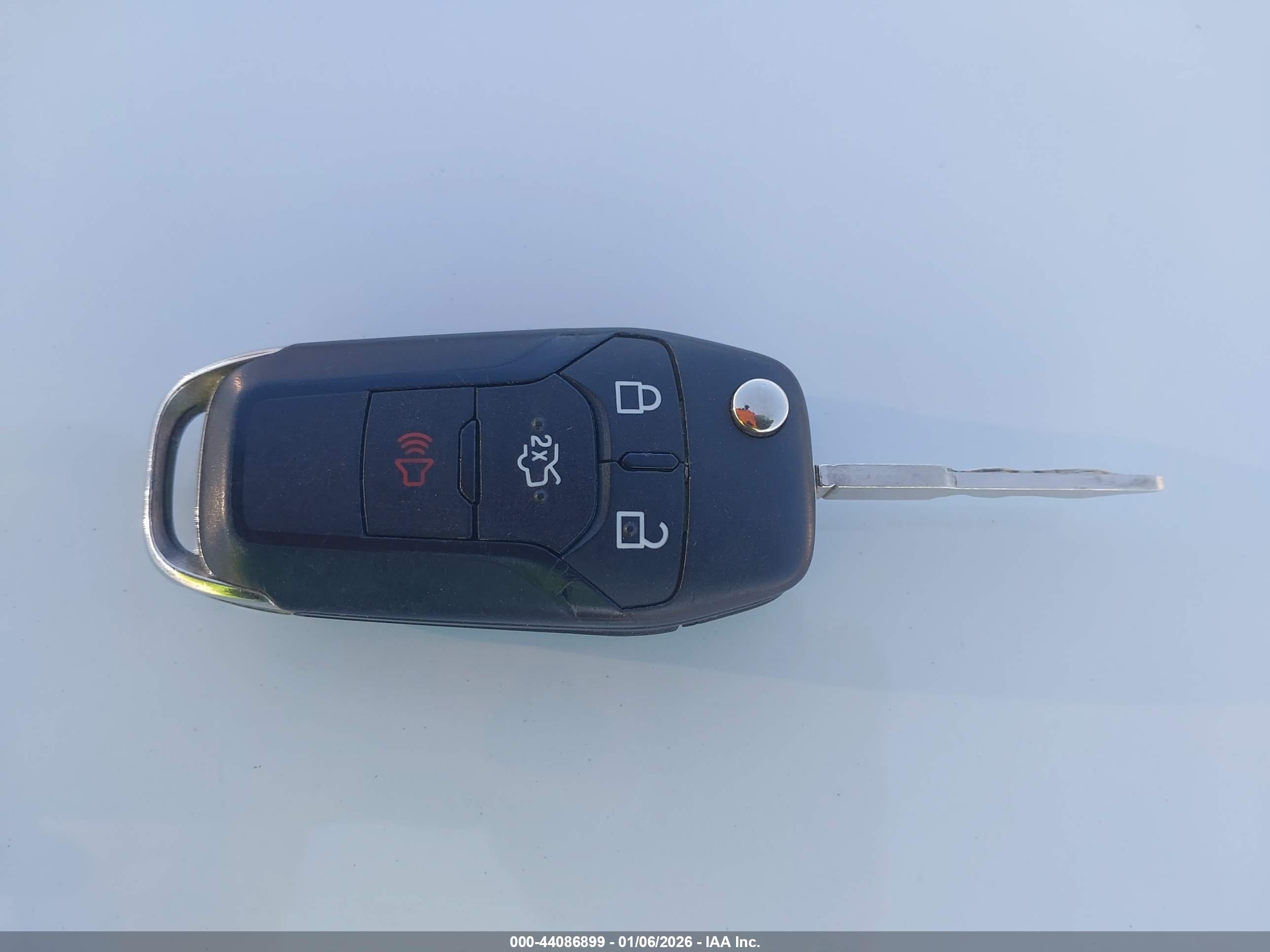 FORD FUSION image 11