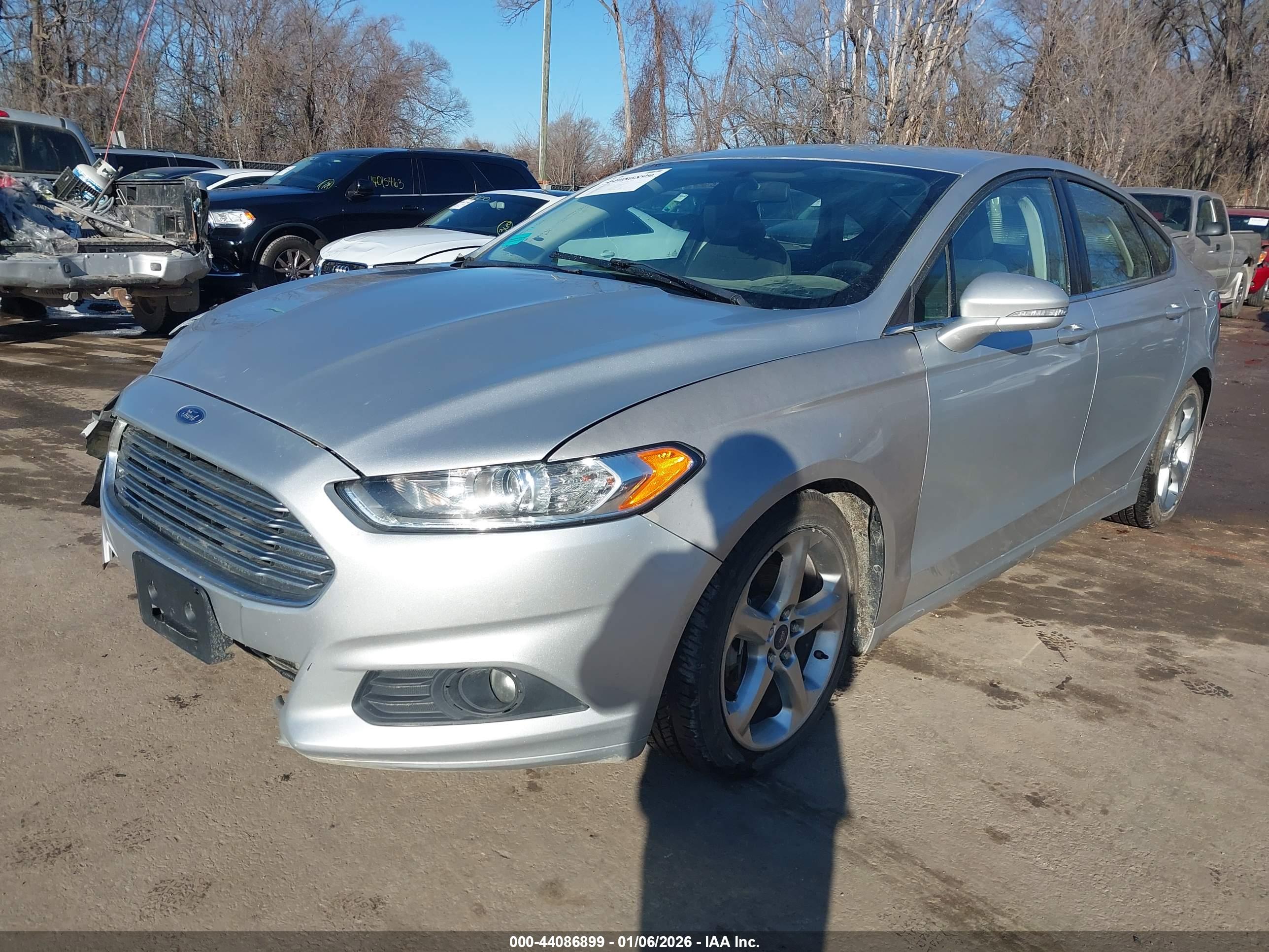 FORD FUSION image 2