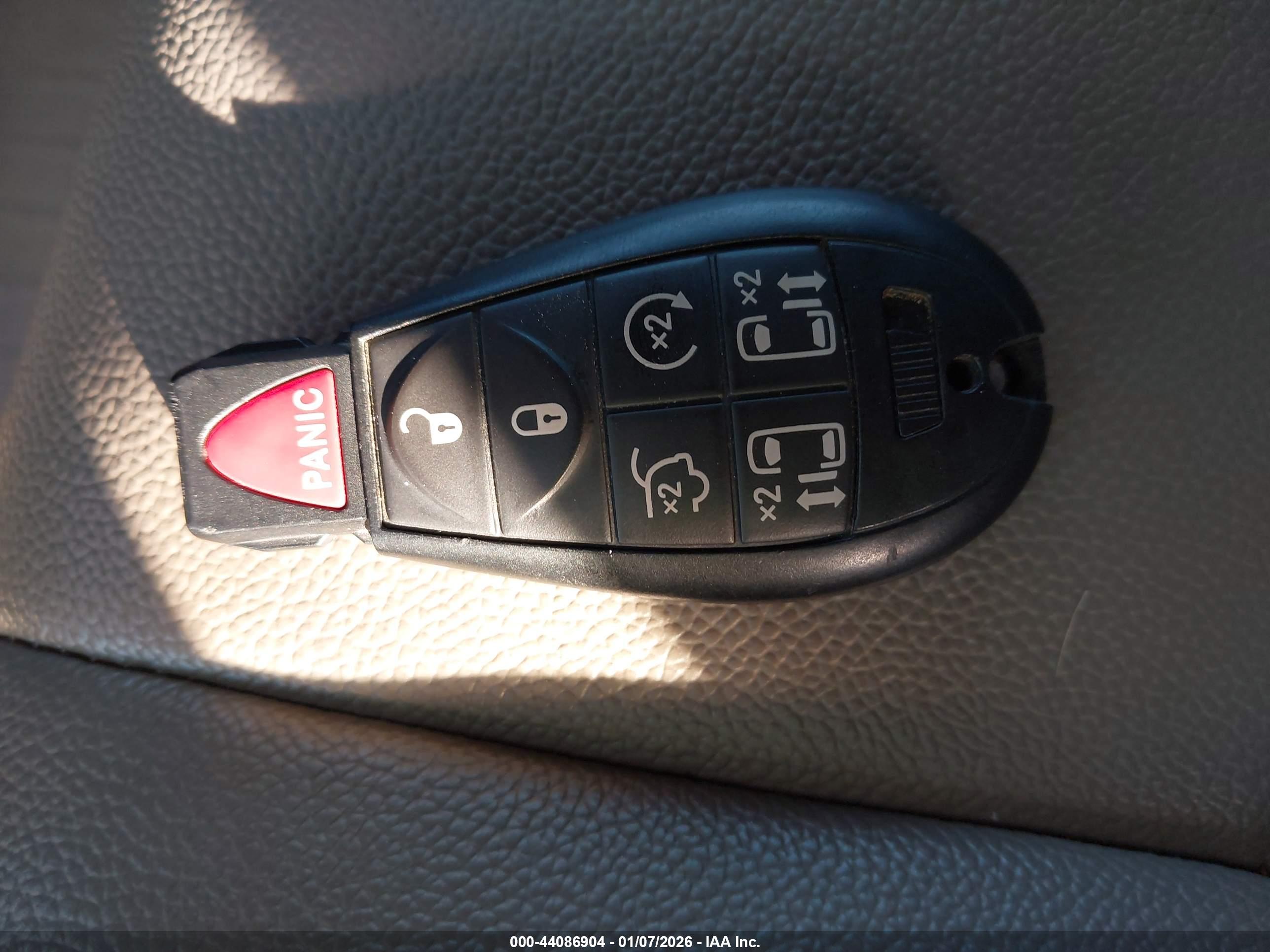 CHRYSLER TOWN image 11