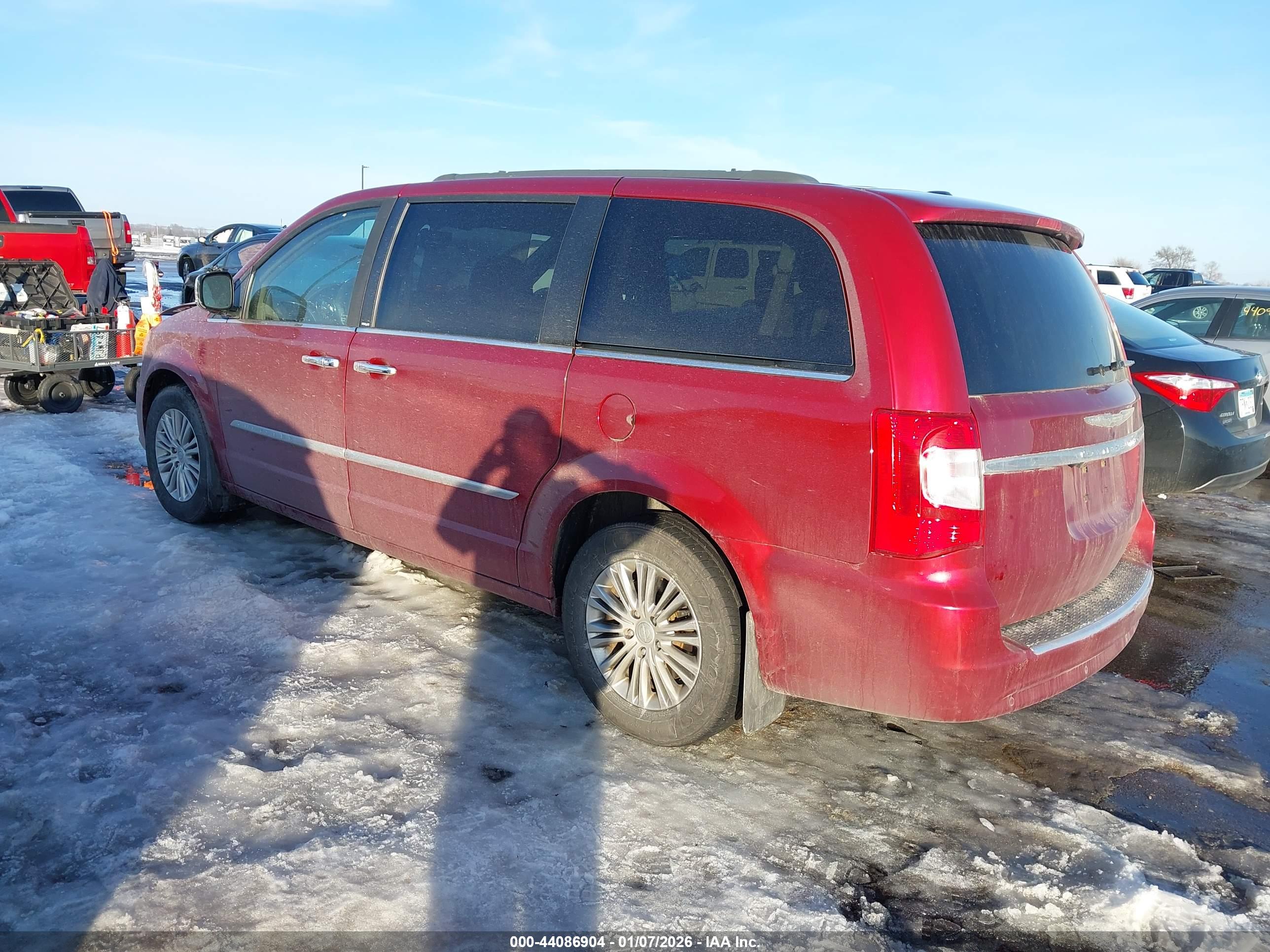CHRYSLER TOWN image 3