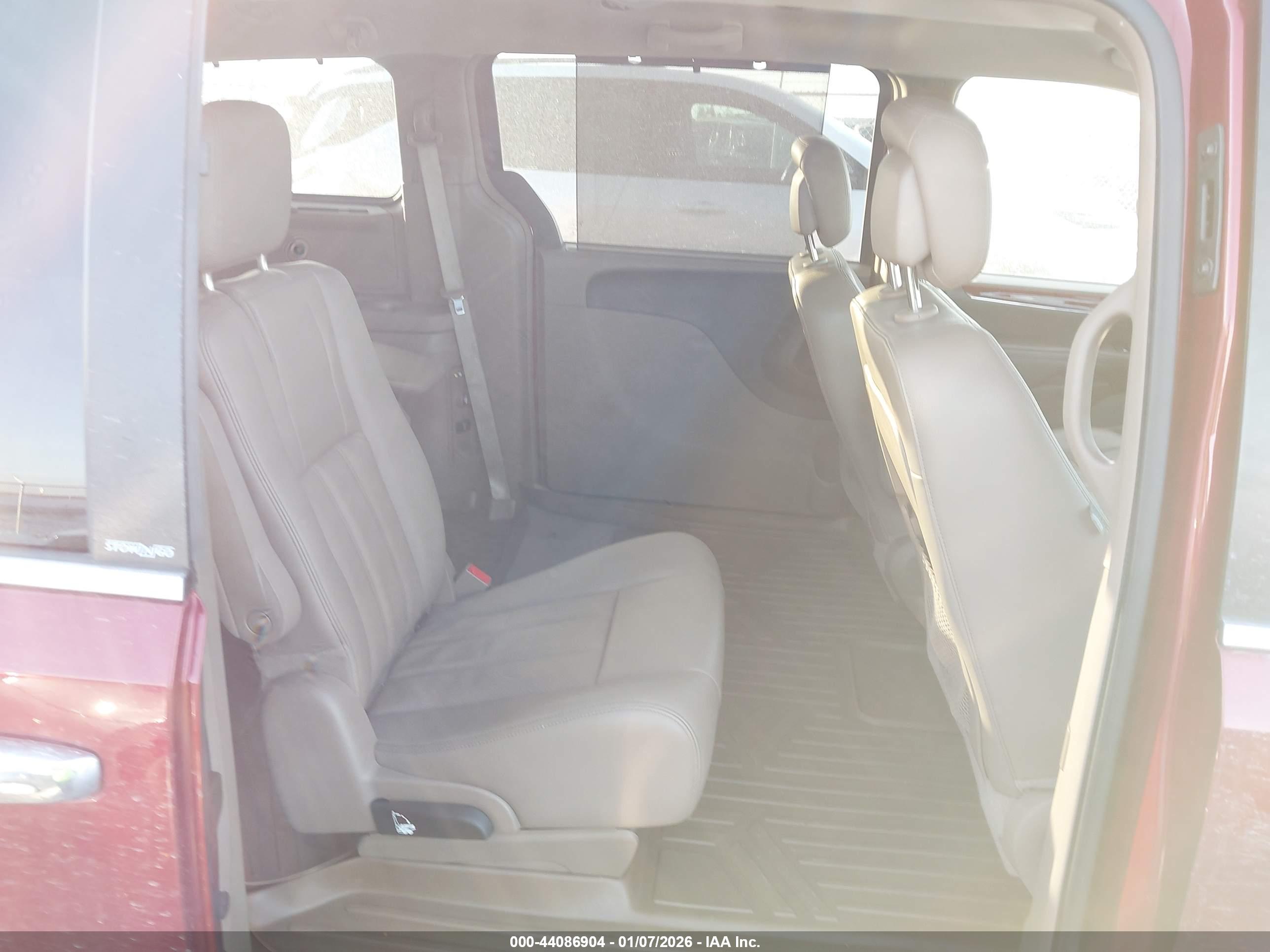 CHRYSLER TOWN image 8