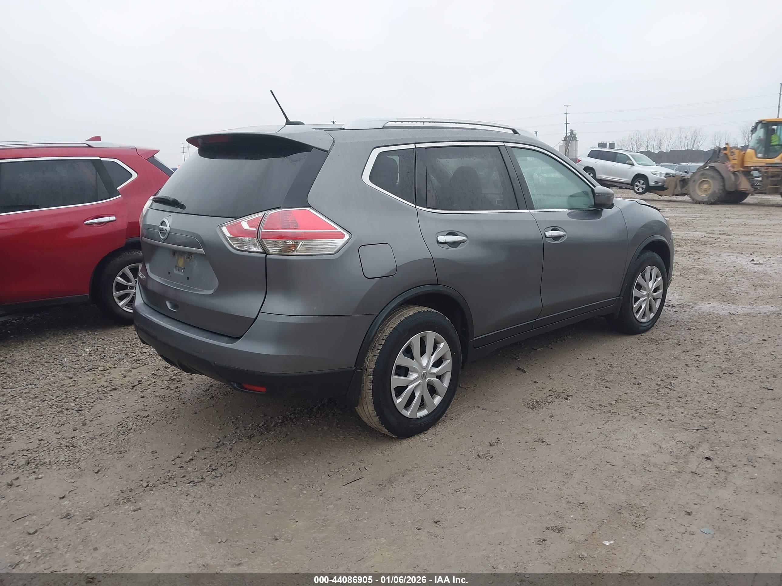 NISSAN ROGUE image 4