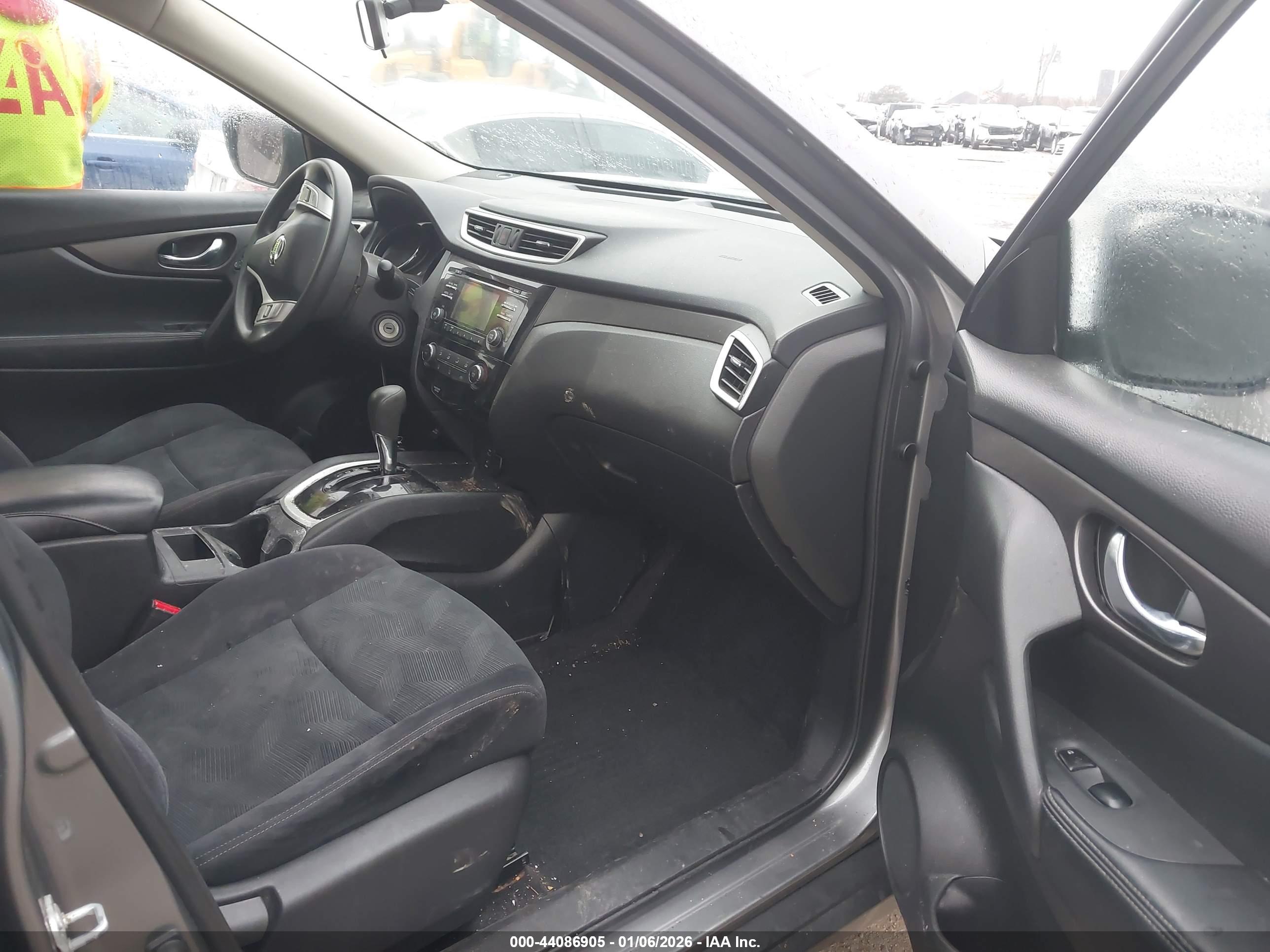 NISSAN ROGUE image 5