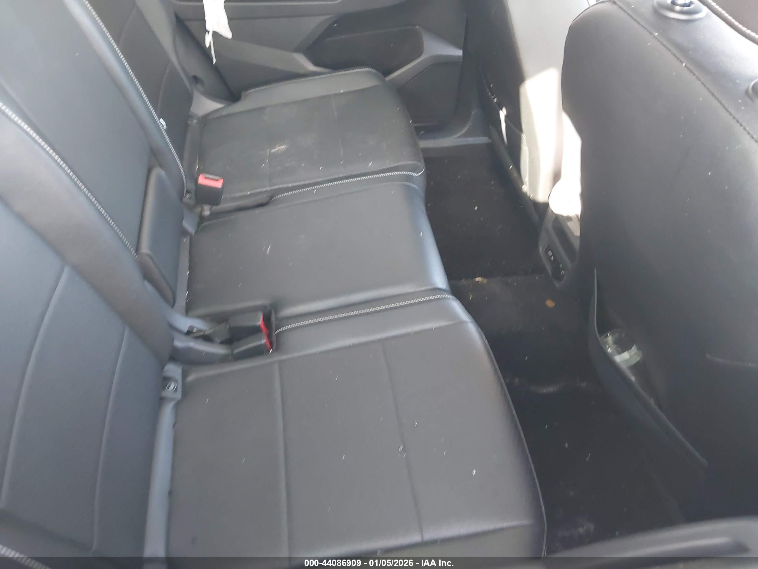 VOLKSWAGEN TIGUAN image 8