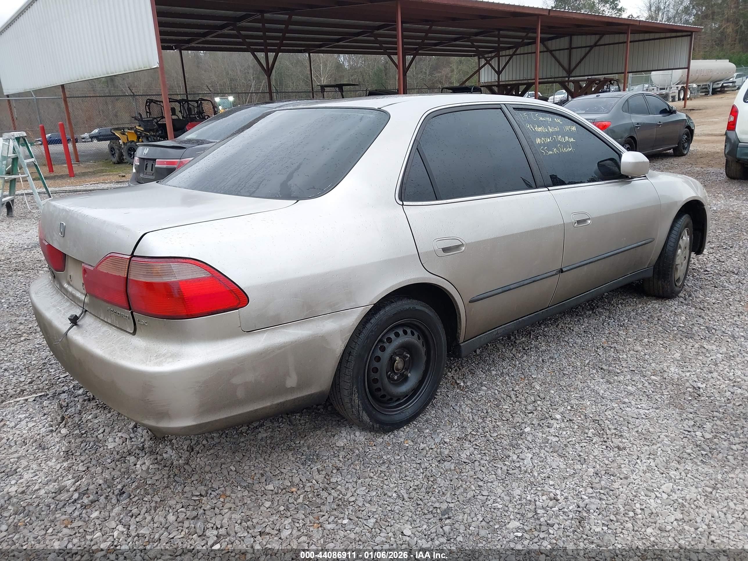 HONDA ACCORD image 4