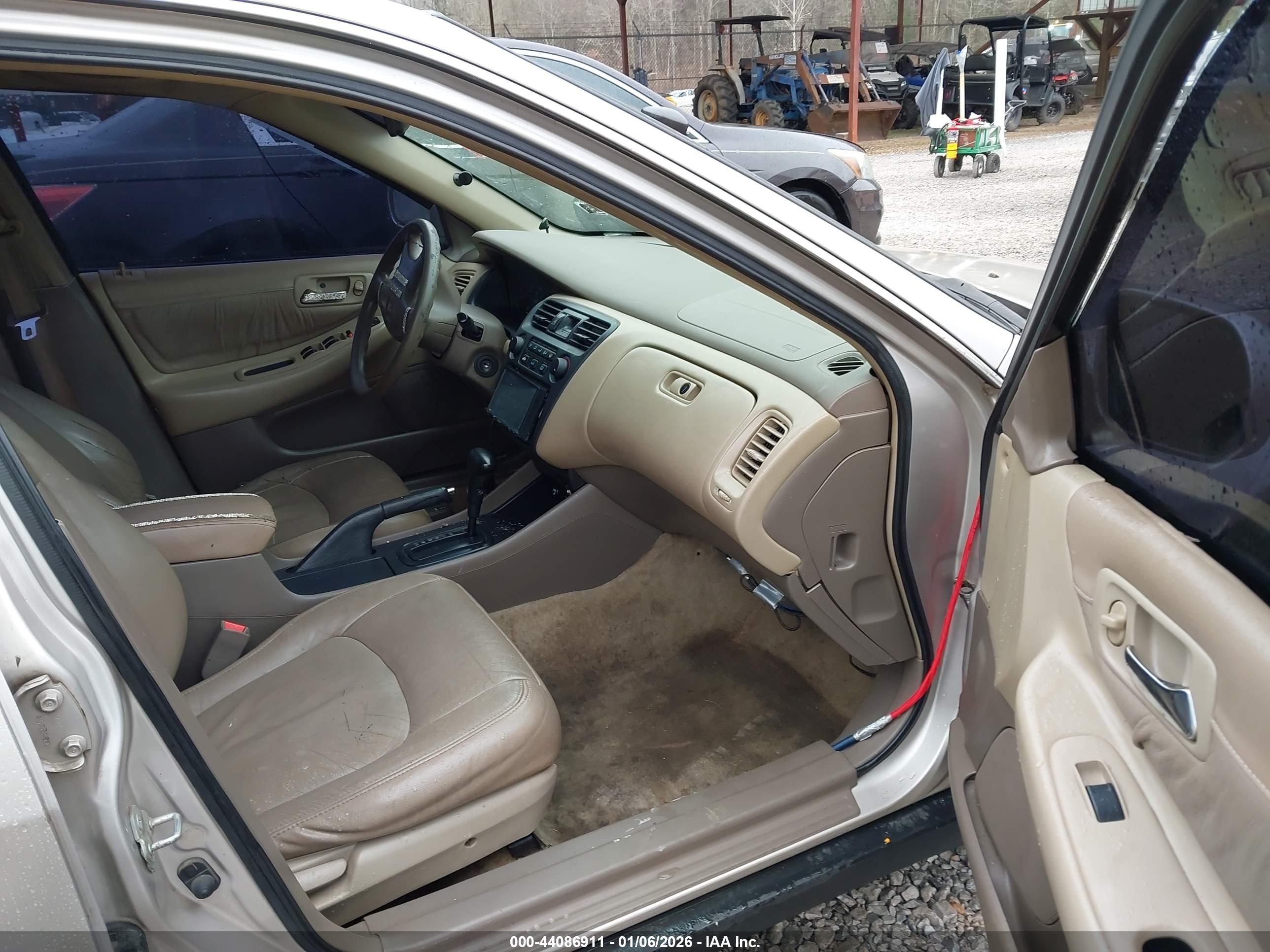 HONDA ACCORD image 5