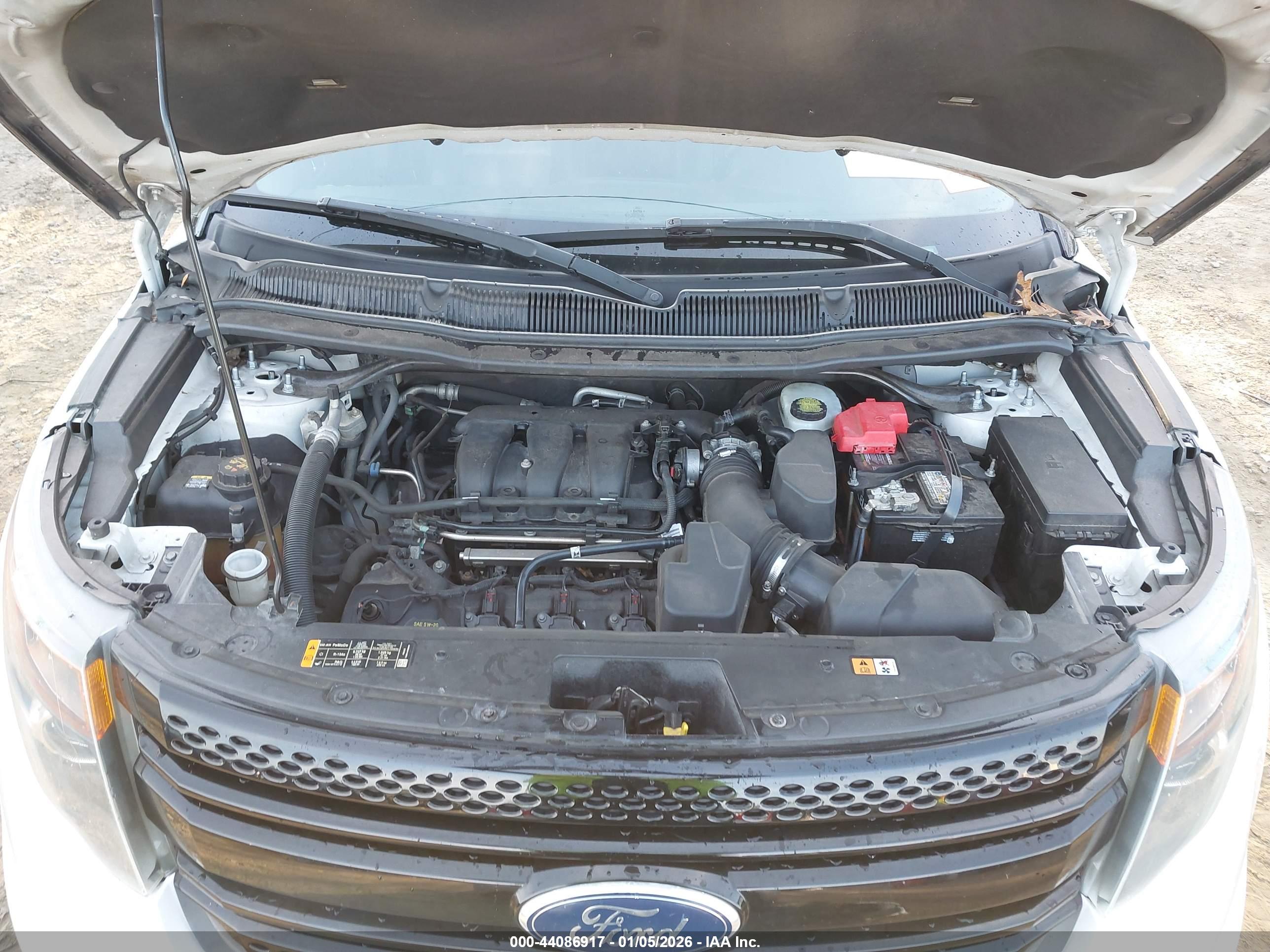 FORD EXPLORER image 10