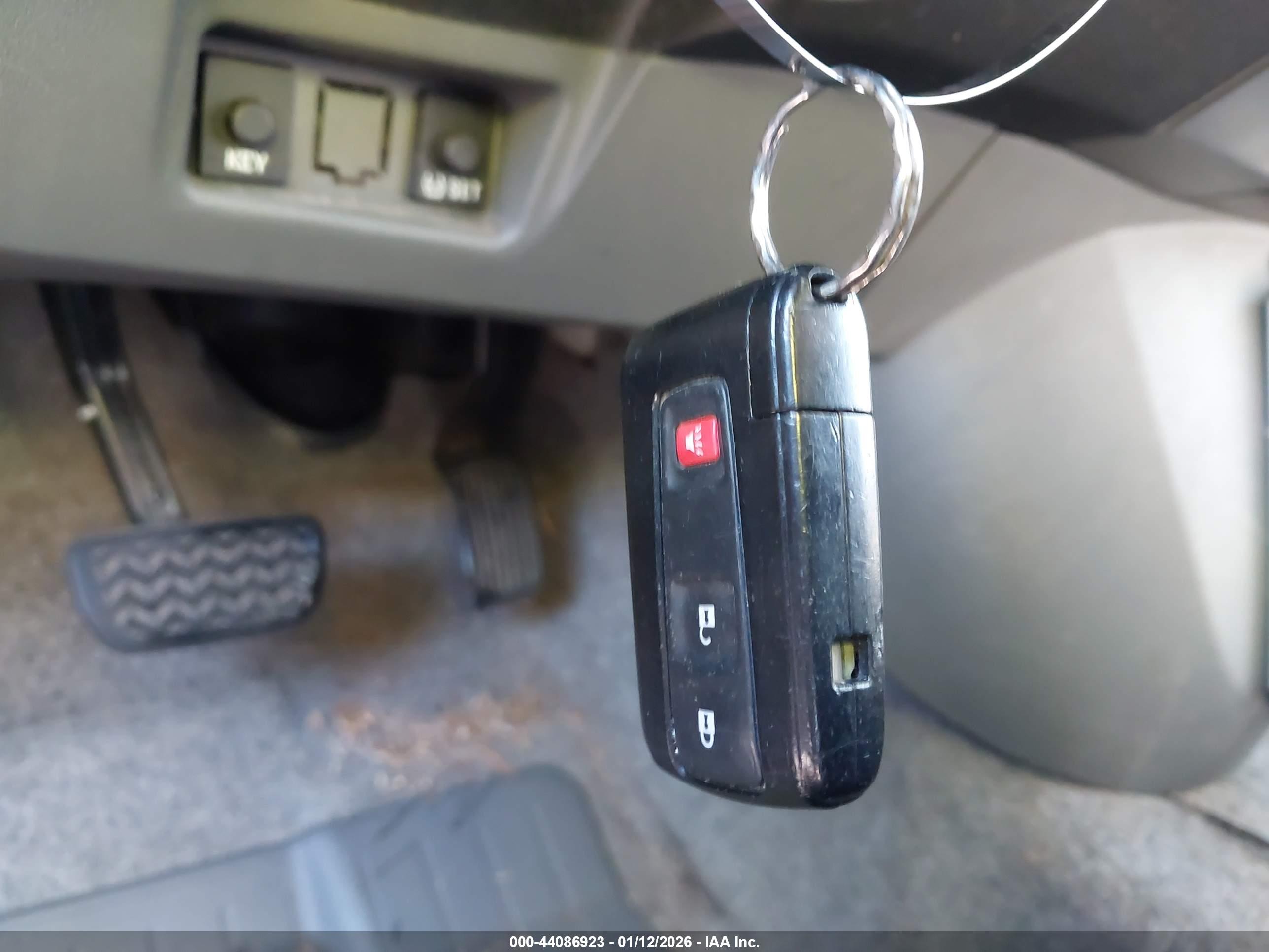 TOYOTA PRIUS image 11