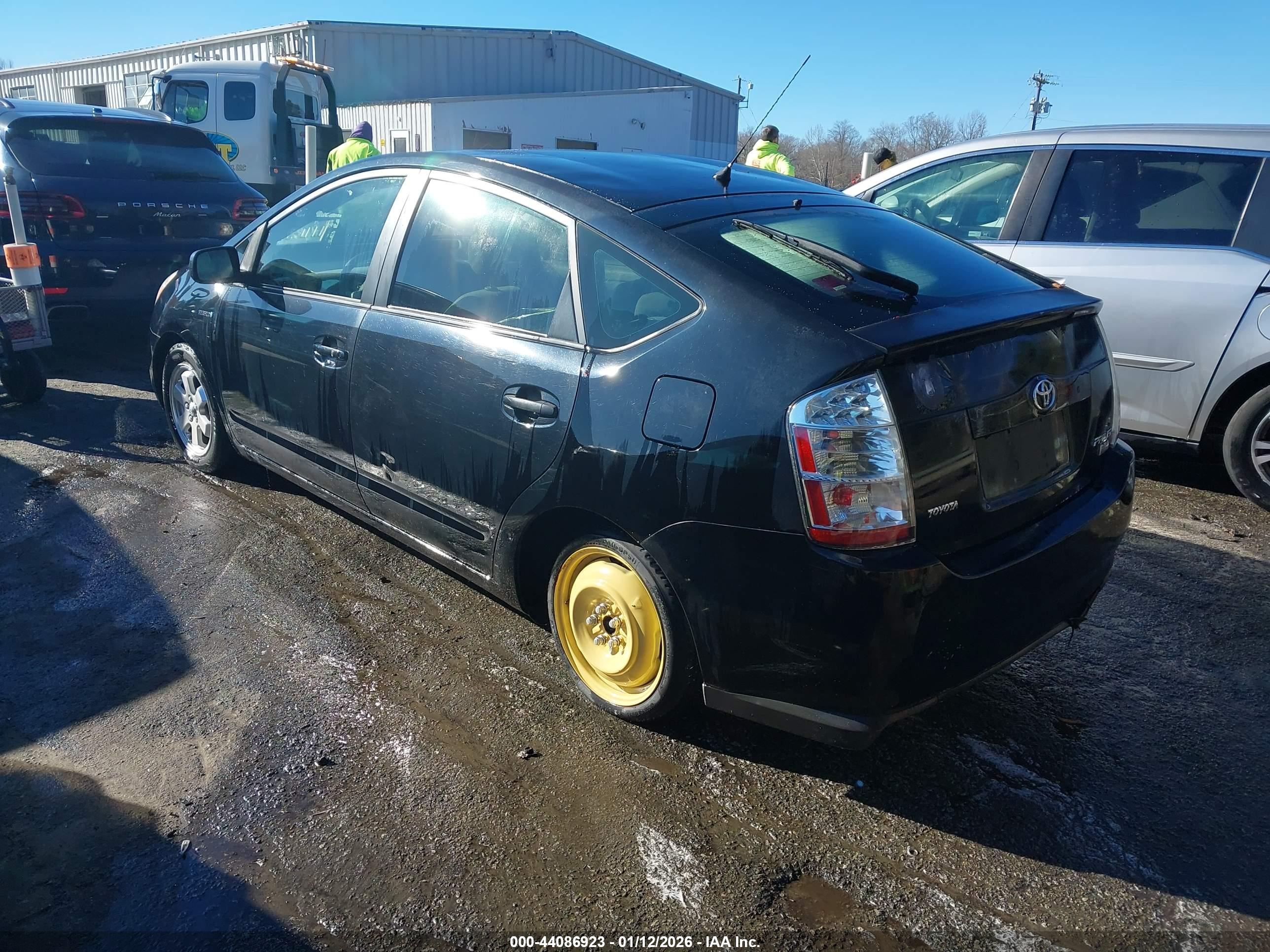TOYOTA PRIUS image 3