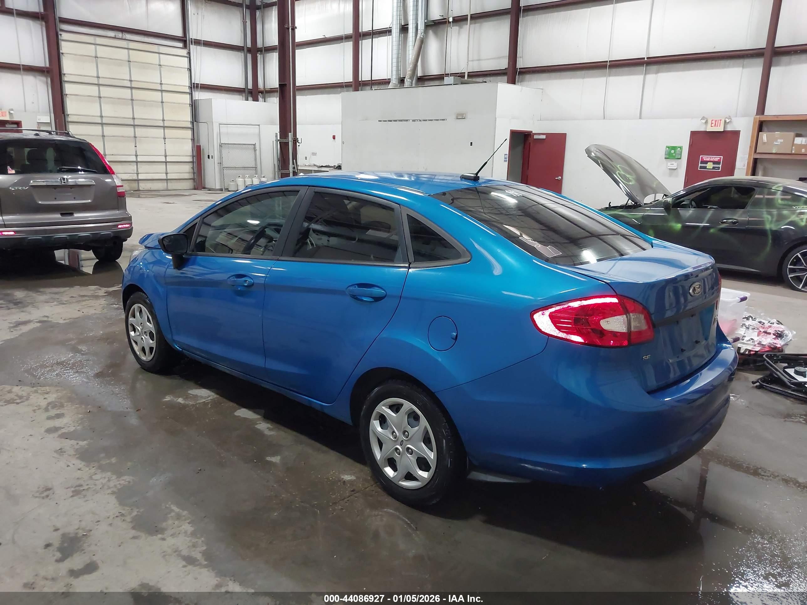 FORD FIESTA image 3