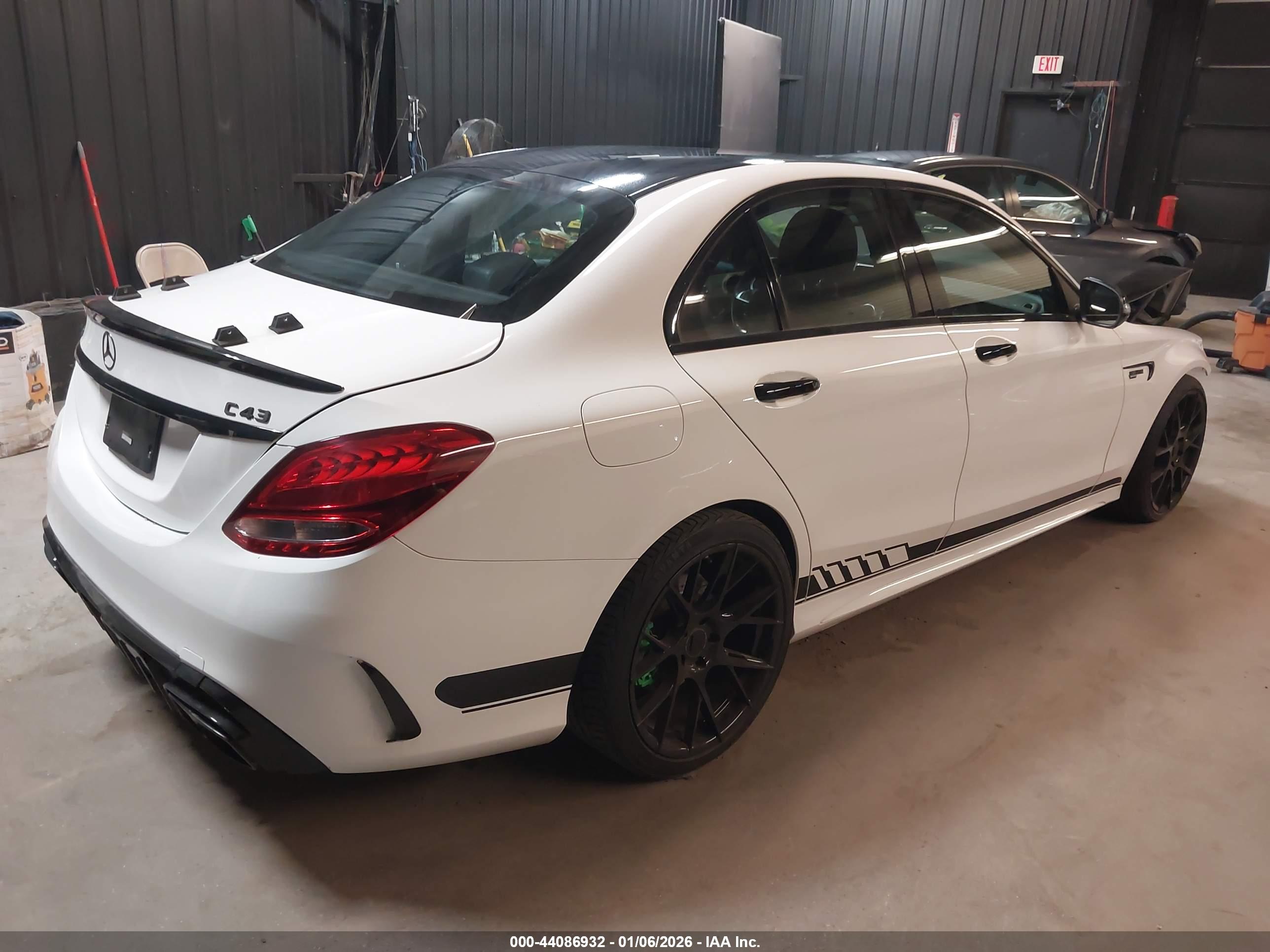 MERCEDES-BENZ C image 4