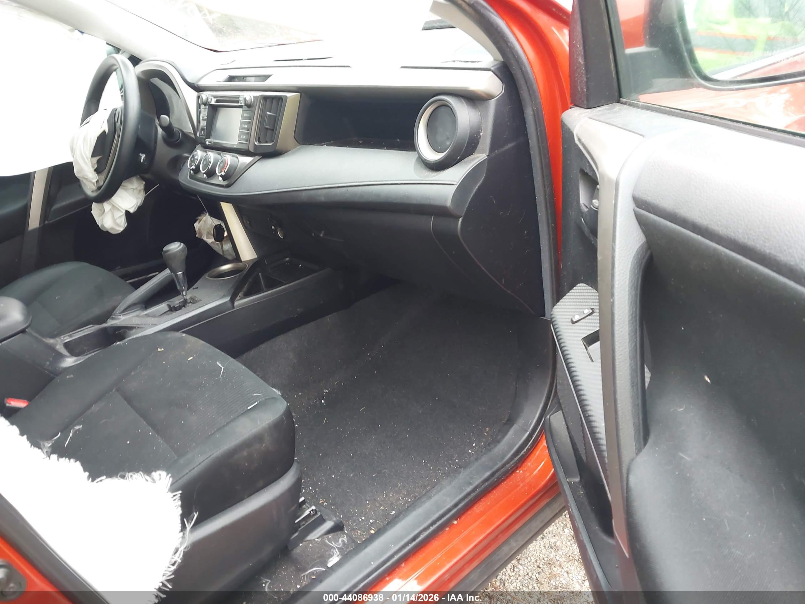 TOYOTA RAV4 image 5