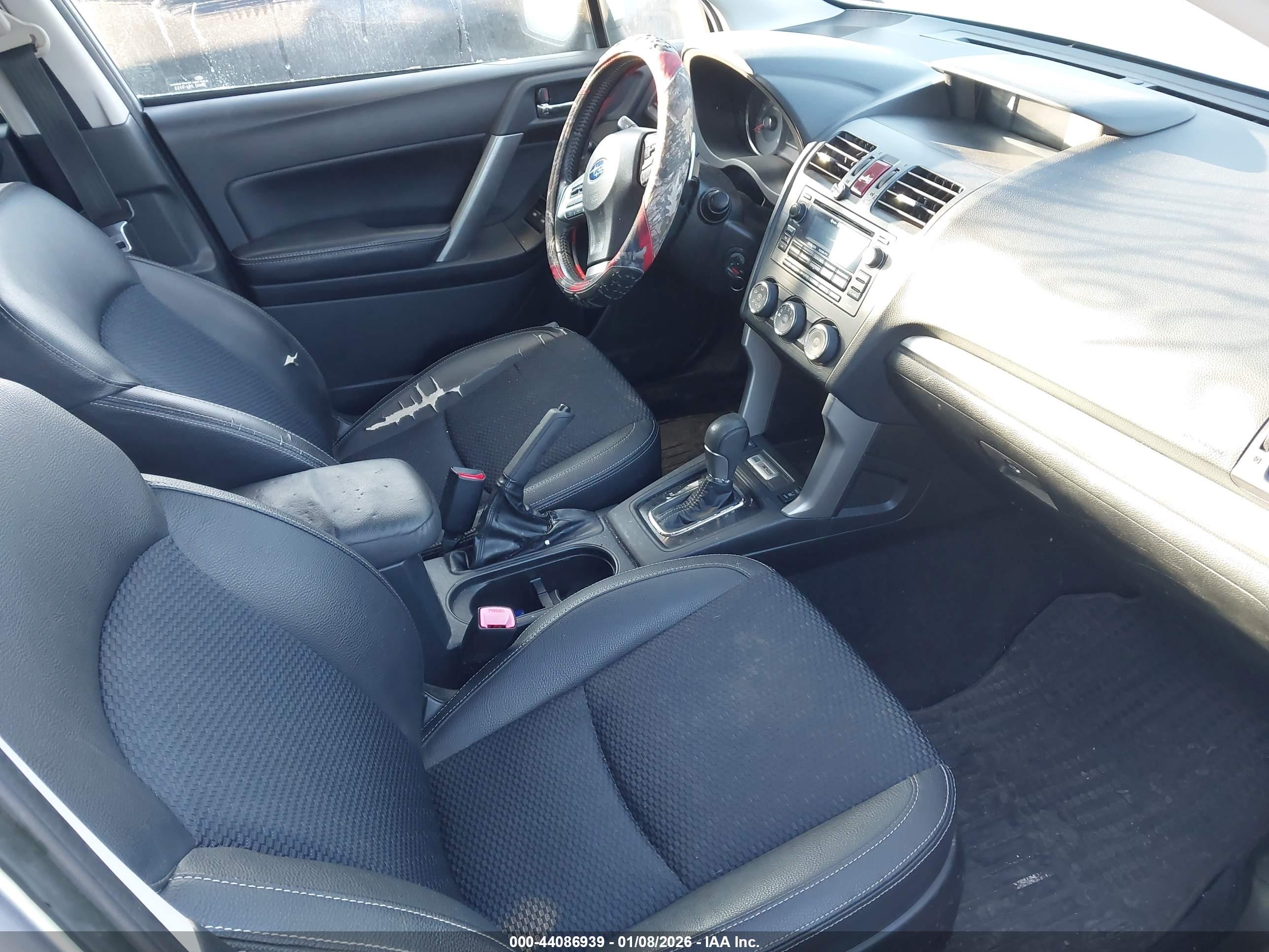 SUBARU FORESTER image 5
