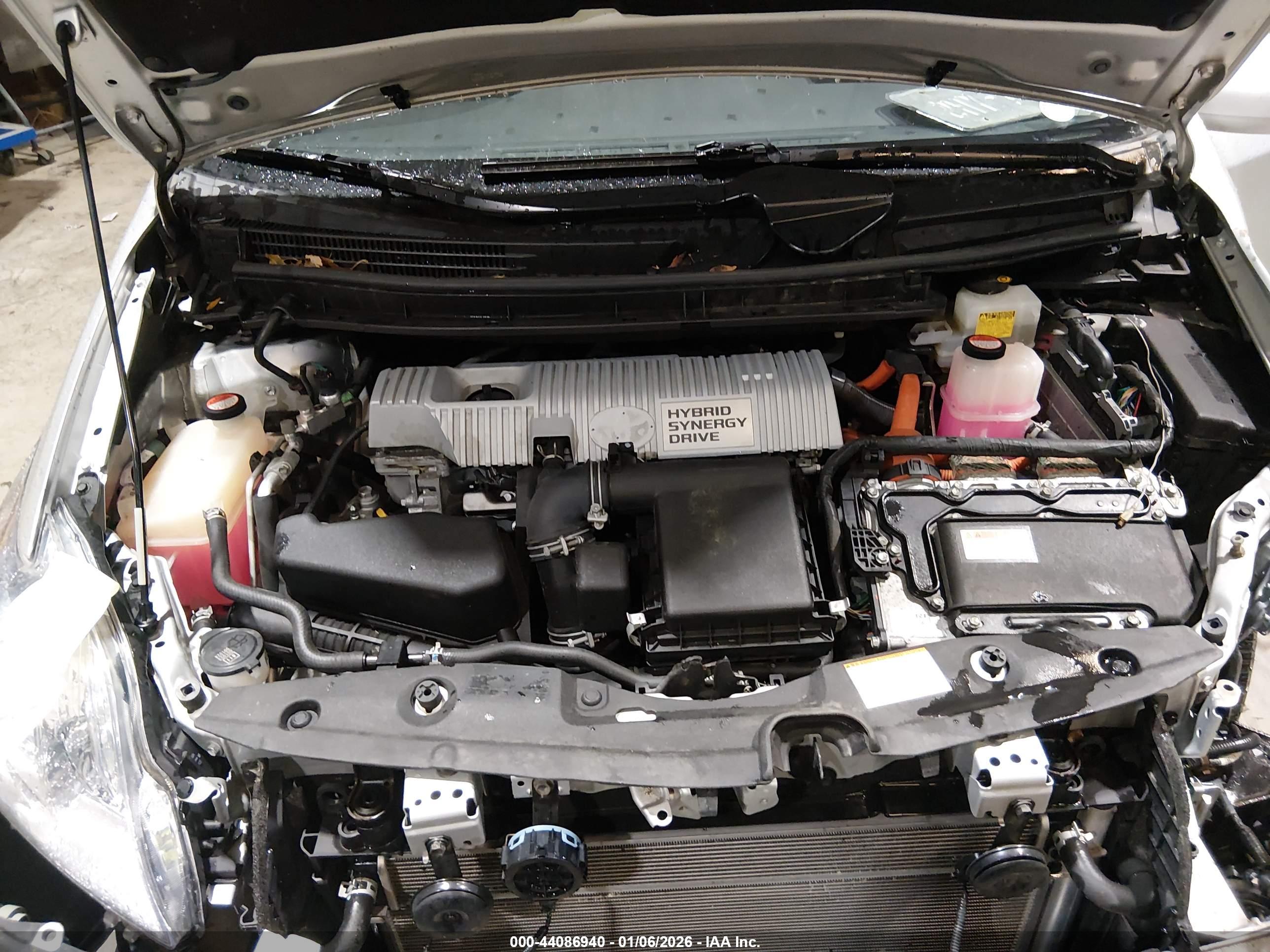 TOYOTA PRIUS image 10