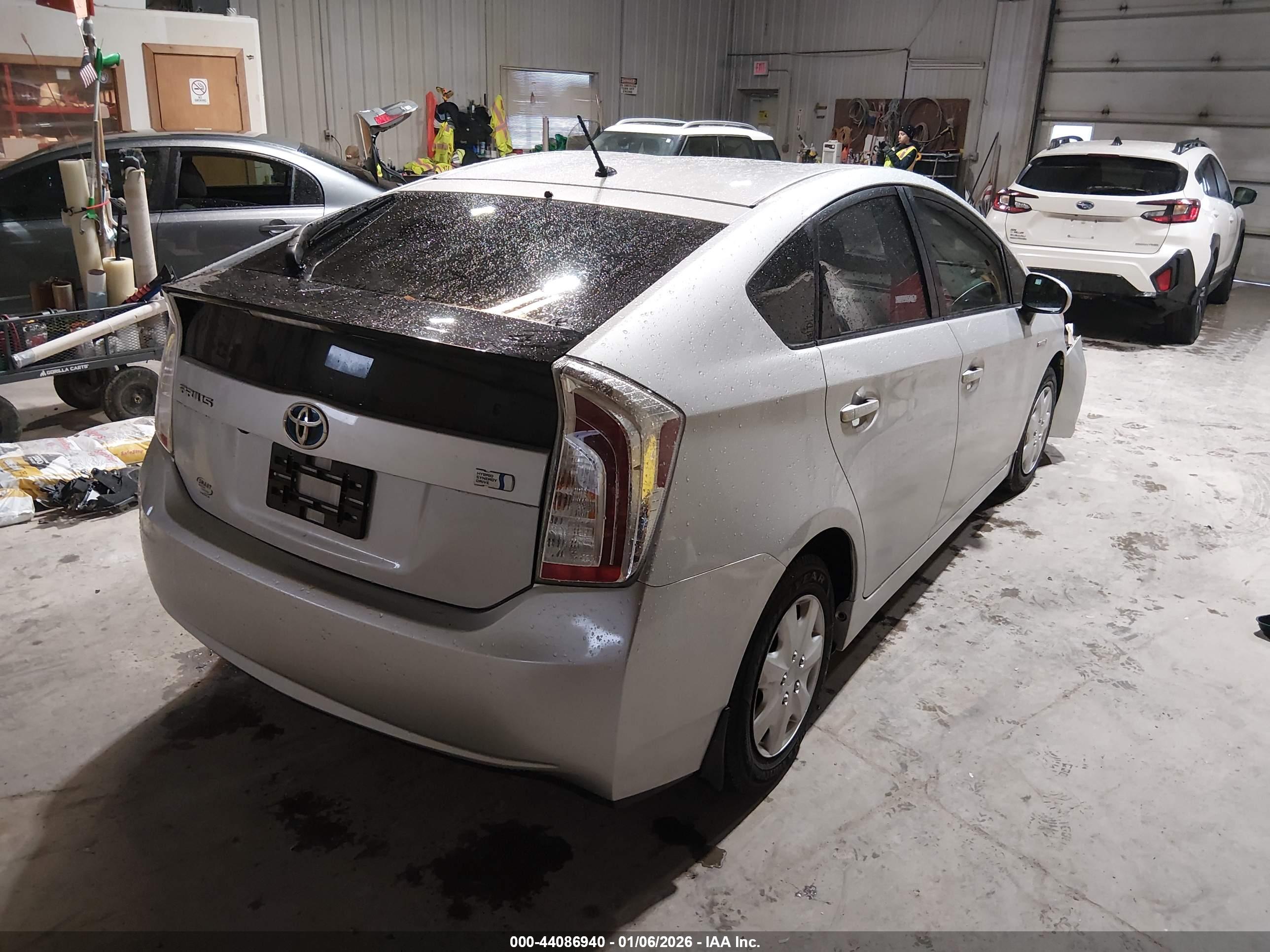 TOYOTA PRIUS image 4