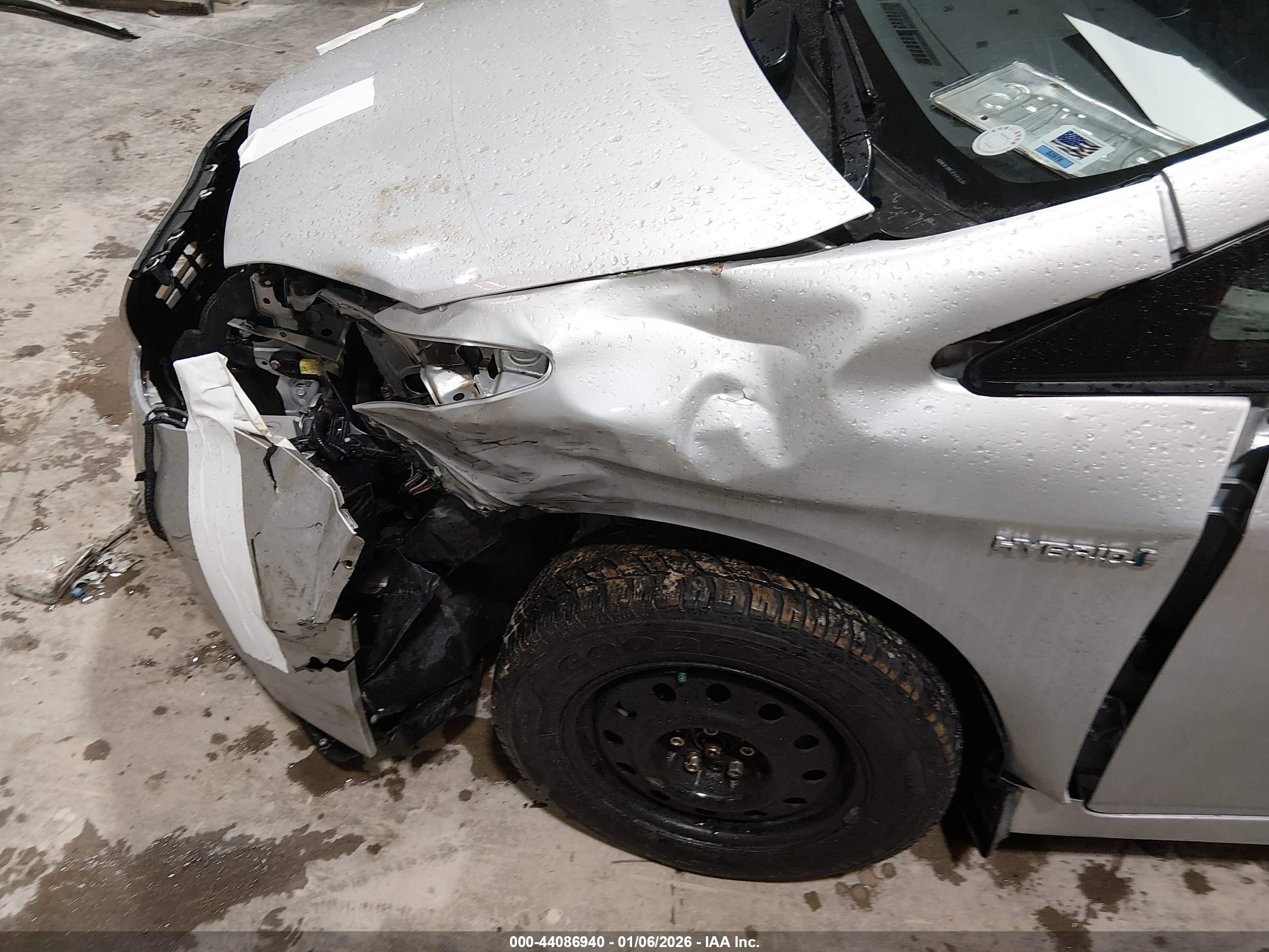 TOYOTA PRIUS image 6